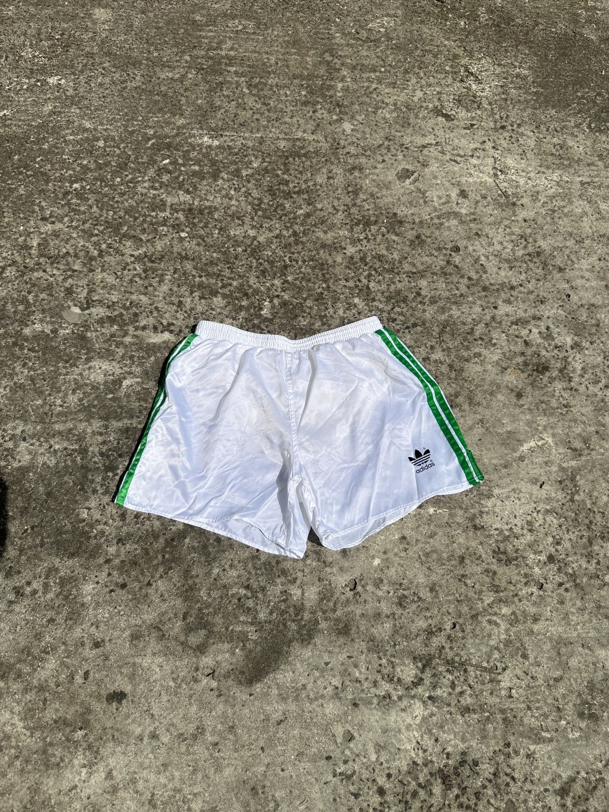Adidas Vintage Adidas Shorts Logo Rare Streetwear Casual Style VTg Size US 34 / EU 50 - 1 Thumbnail
