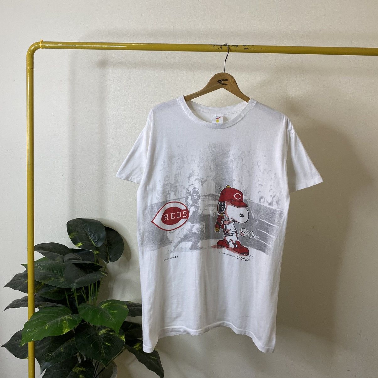 Peanuts 1991 Peanuts Snoopy x Cincinnati Reds MLB Jostens T Shirt Size US L / EU 52-54 / 3 - 1 Thumbnail