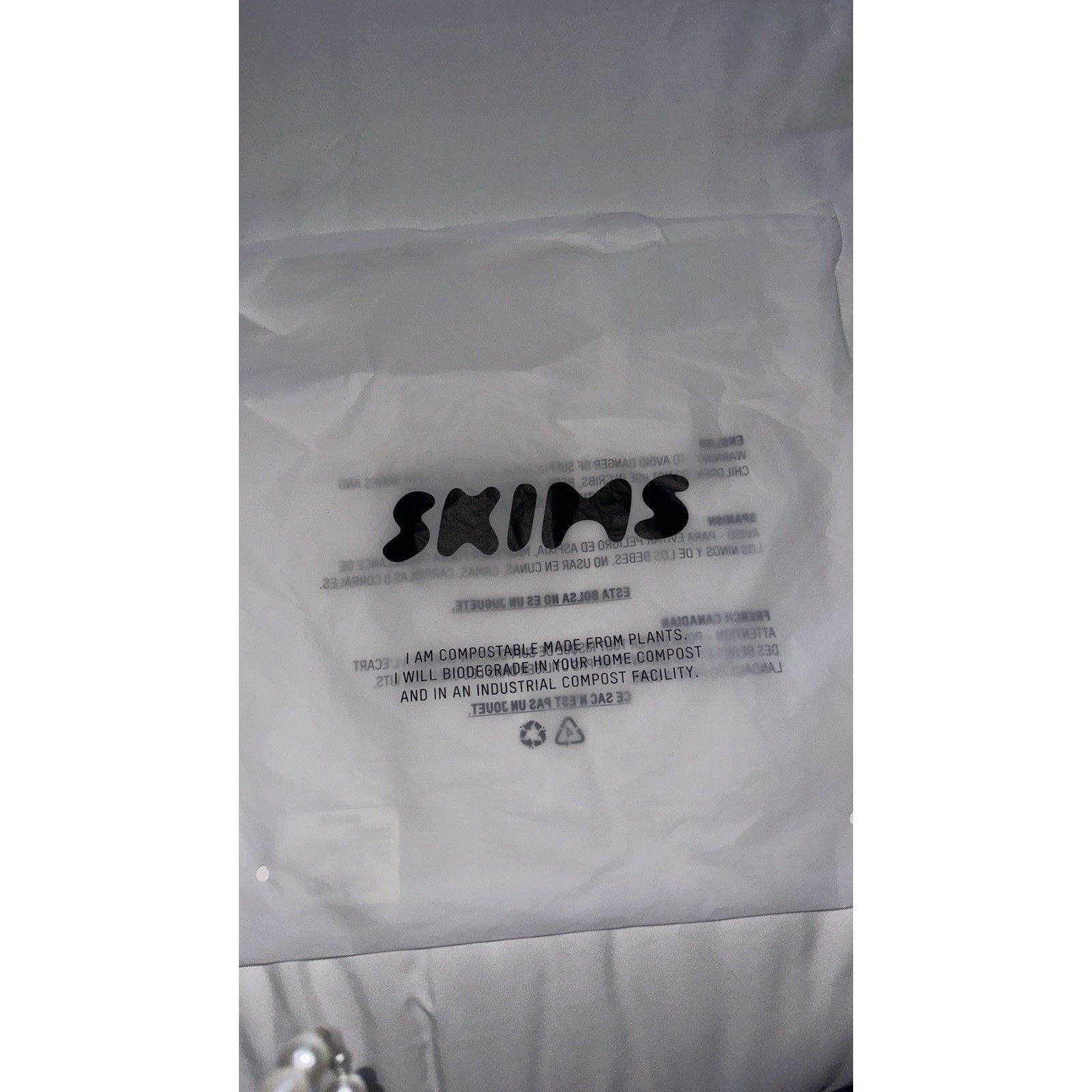 SKIMS NWT SKIMS WIRELESS FORM TSHIRT BRA Size ONE SIZE - 6 Thumbnail