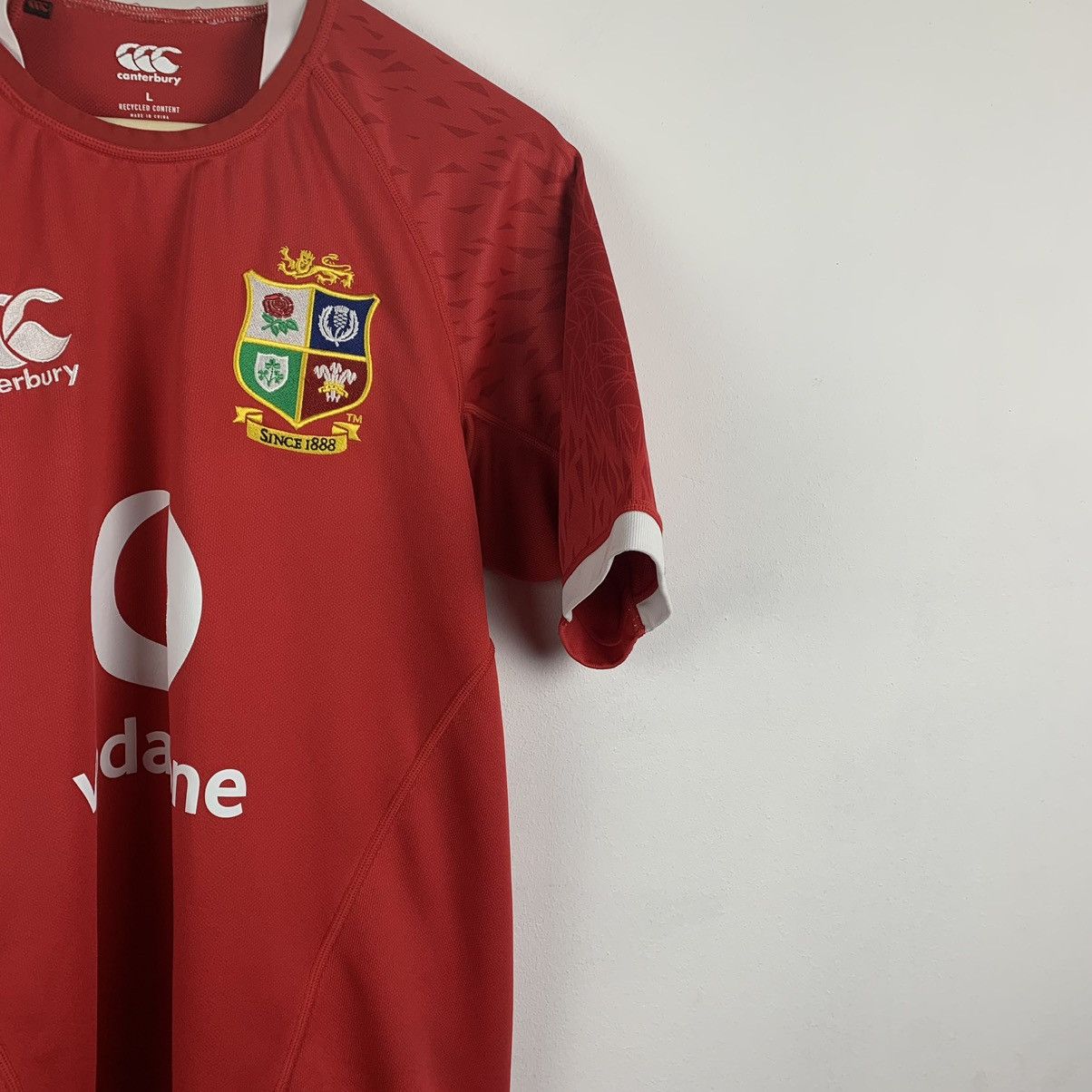 Canterbury of New Zealand Men’s Canterbury British & Irish Lions Rugby Shirt Size L Size US L / EU 52-54 / 3 - 5 Thumbnail
