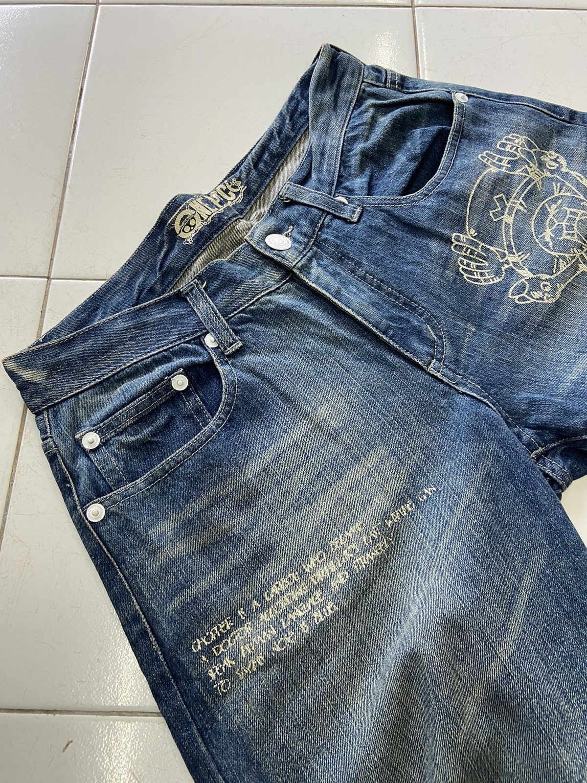 Anime VINTAGE ONE PIECE TONY CHOPPER OFFICIAL DENIM JEANS Size US 32 / EU 48 - 5 Thumbnail