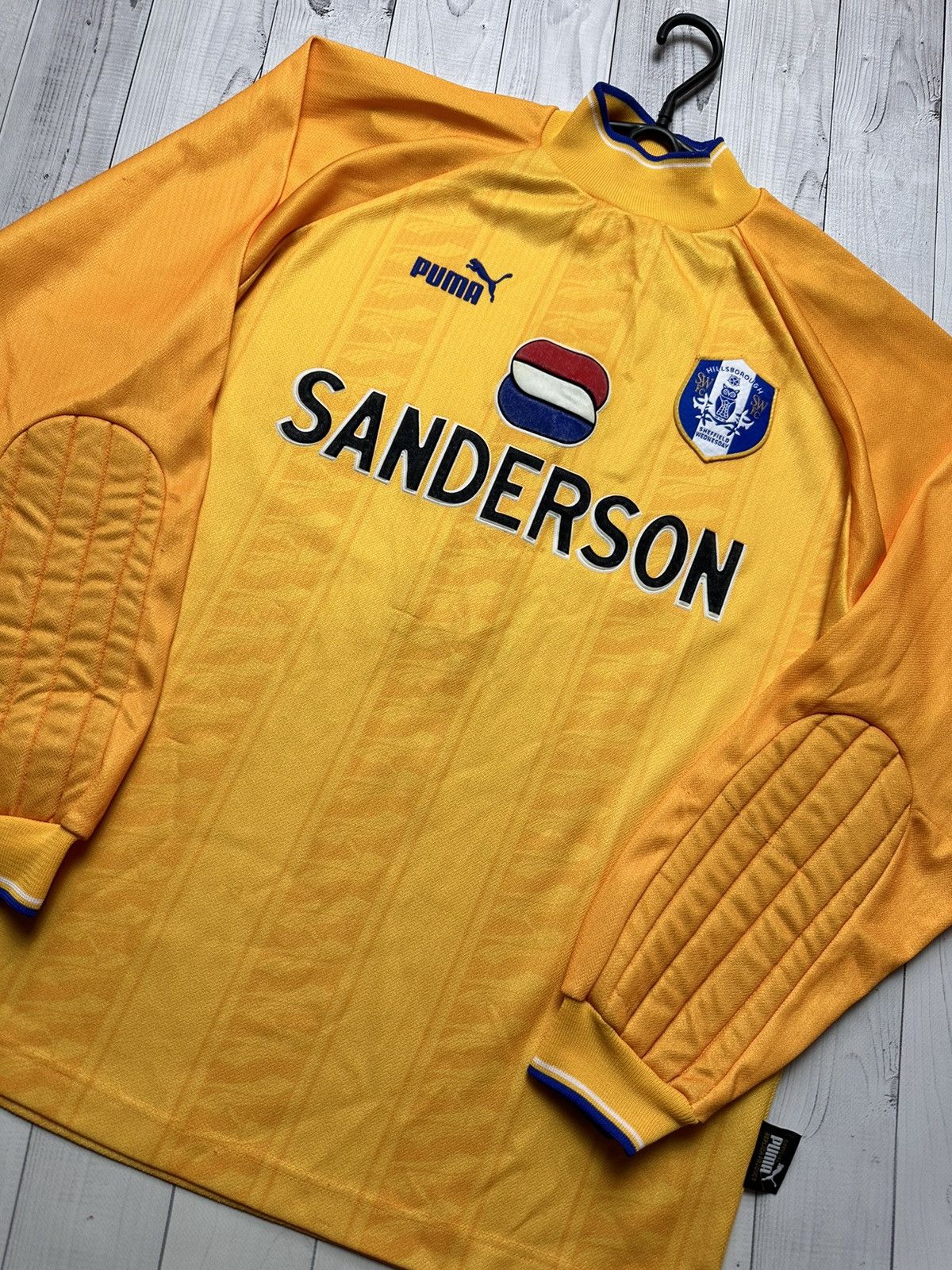 Puma × Vintage Vintage puma sheffield Wednesday United goalkeeper Jersey L Size US L / EU 52-54 / 3 - 3 Thumbnail
