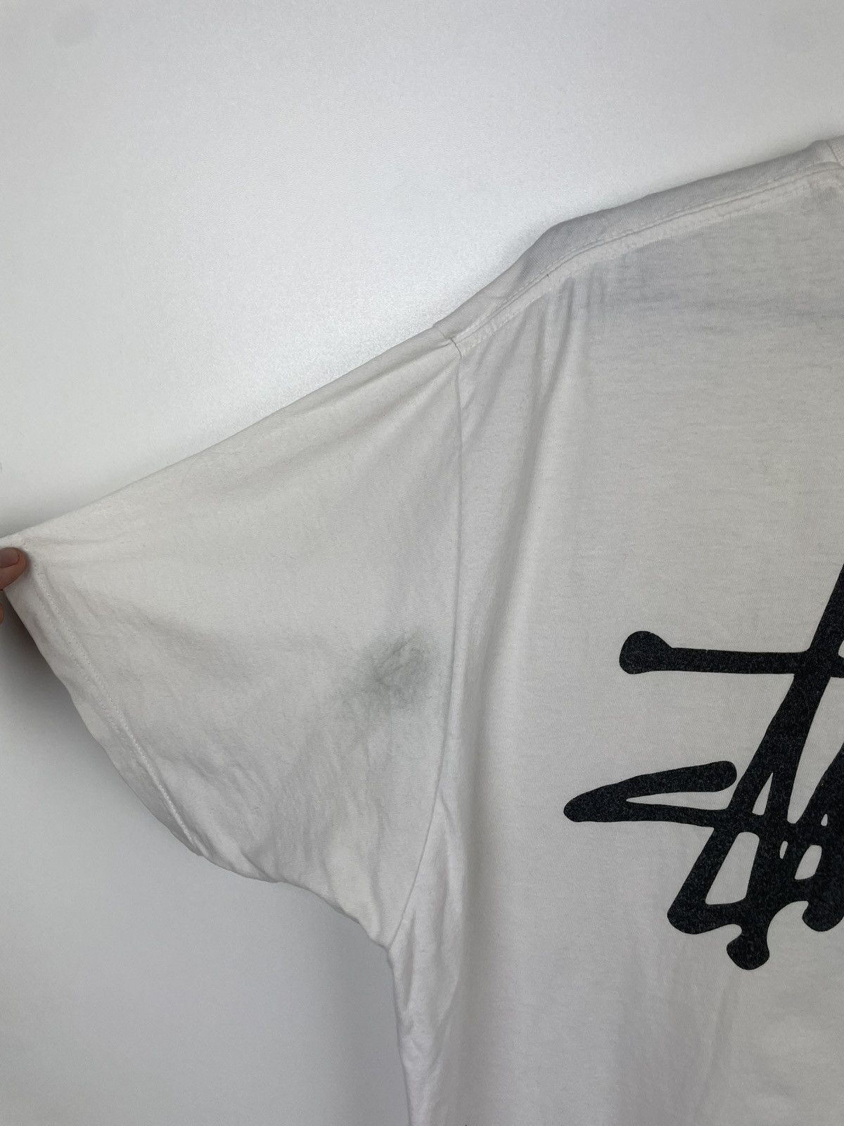 Stussy × Vintage Stussy Distressed Vintage T Shirt White Size L Size US L / EU 52-54 / 3 - 7 Thumbnail