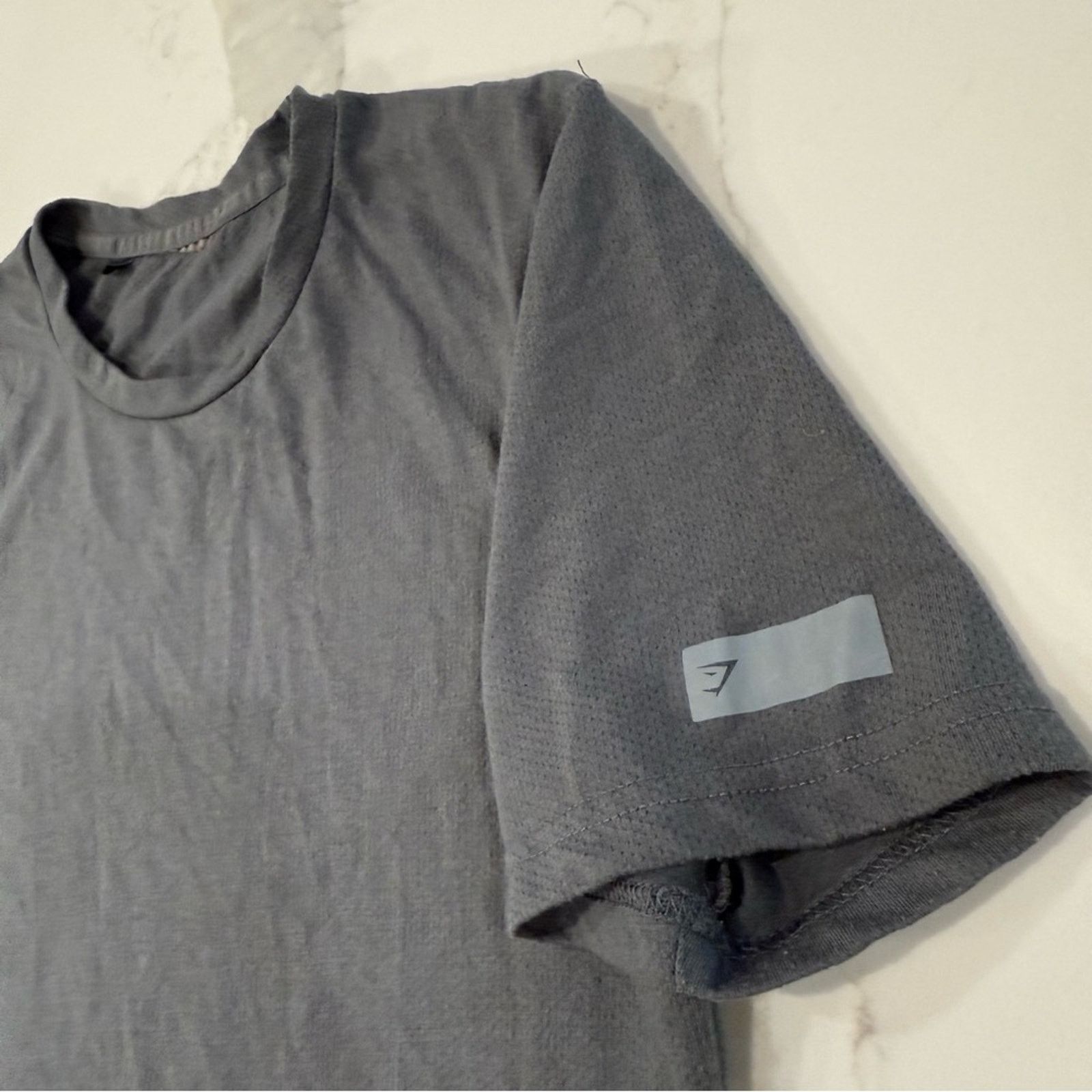 Gymshark Gymshark Jersey Body Fit T Shirt Womens Small Gray Workout Size S / US 4 / IT 40 - 3 Thumbnail
