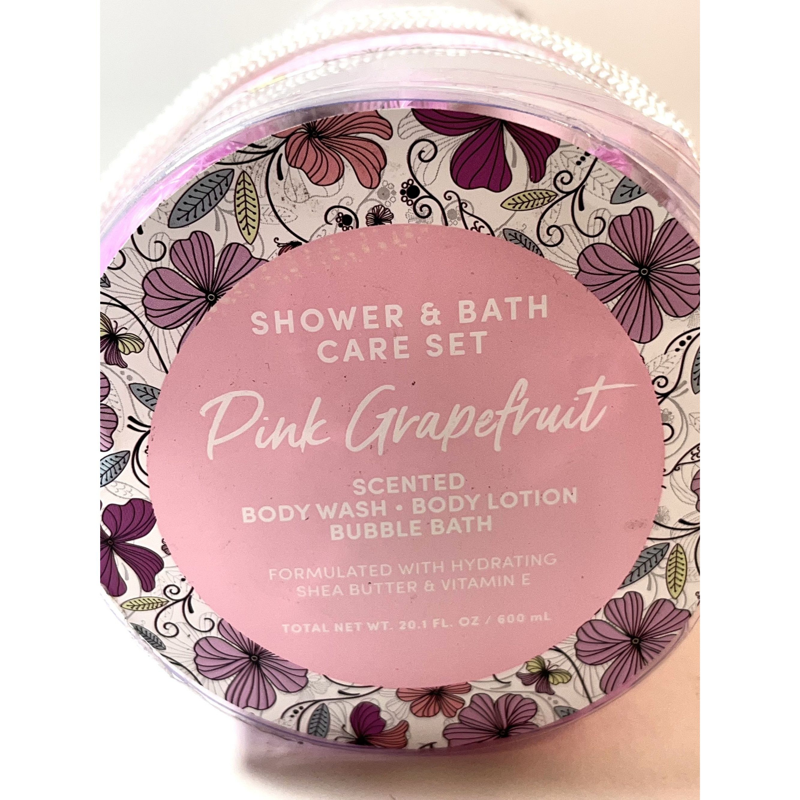 Other PINK GRAPEFRUIT Scented Body Wash Lotion Bubble Bath Olivia Size ONE SIZE - 4 Thumbnail