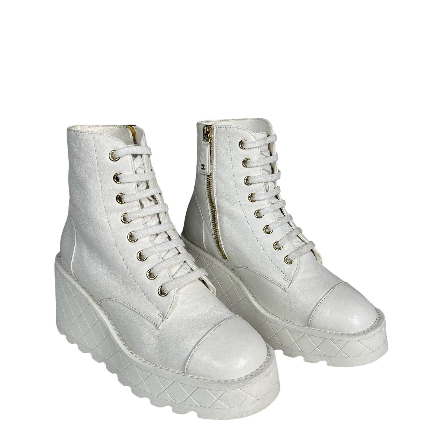 Chanel Chanel White Leather Wedge Lace-Up Boots Size 35.5 Size US 5.5 / IT 35.5 - 1 Thumbnail