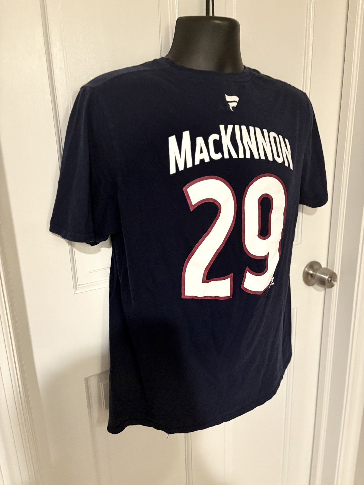 Other Colorado Avalanche #29 Nathan Mackinnon Men’s large t shirt Size US L / EU 52-54 / 3 - 11 Thumbnail