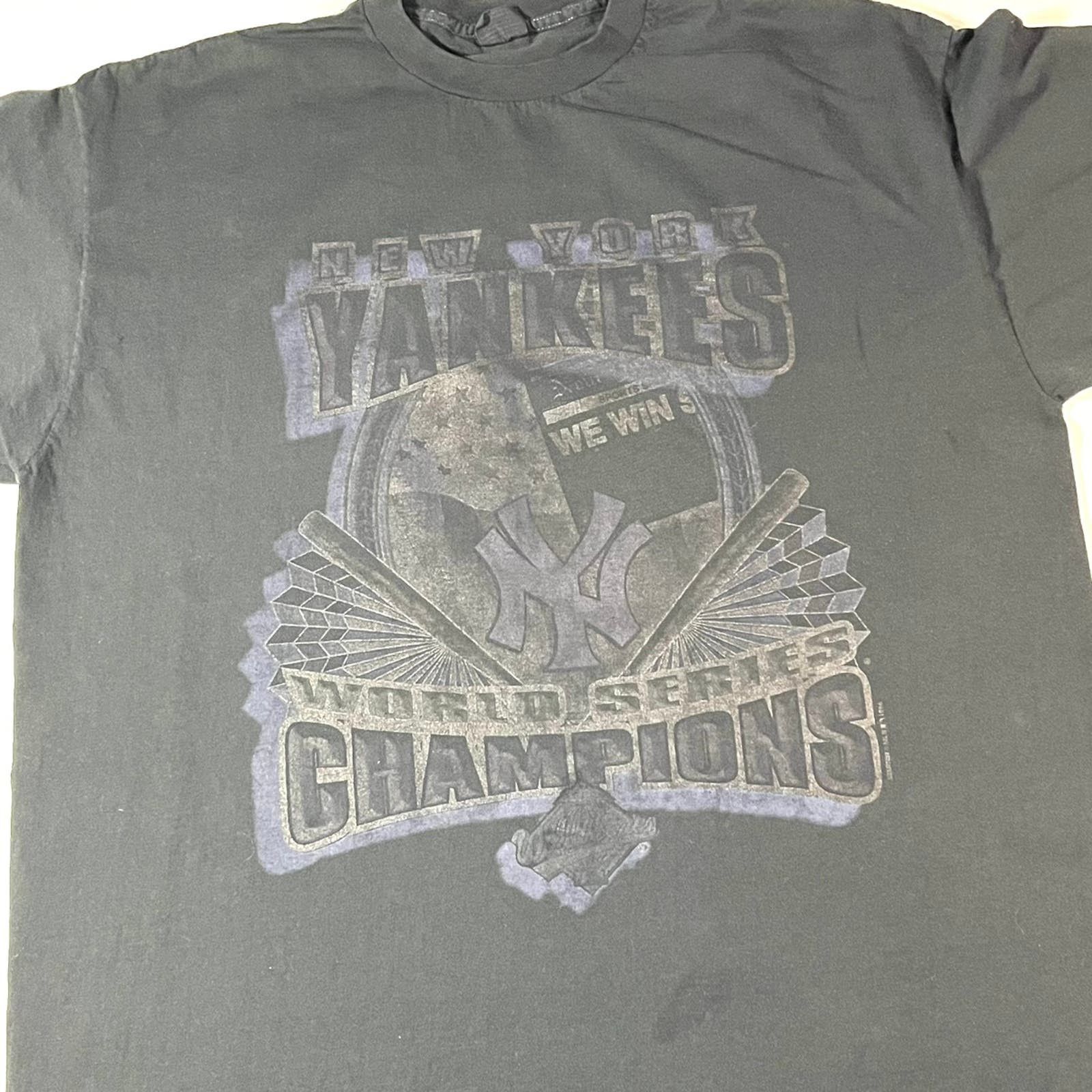 New York Yankees × Vintage Vintage 1990’s Starter Made in USA Yankees Graohic Tshirt XL Size US XL / EU 56 / 4 - 2 Thumbnail