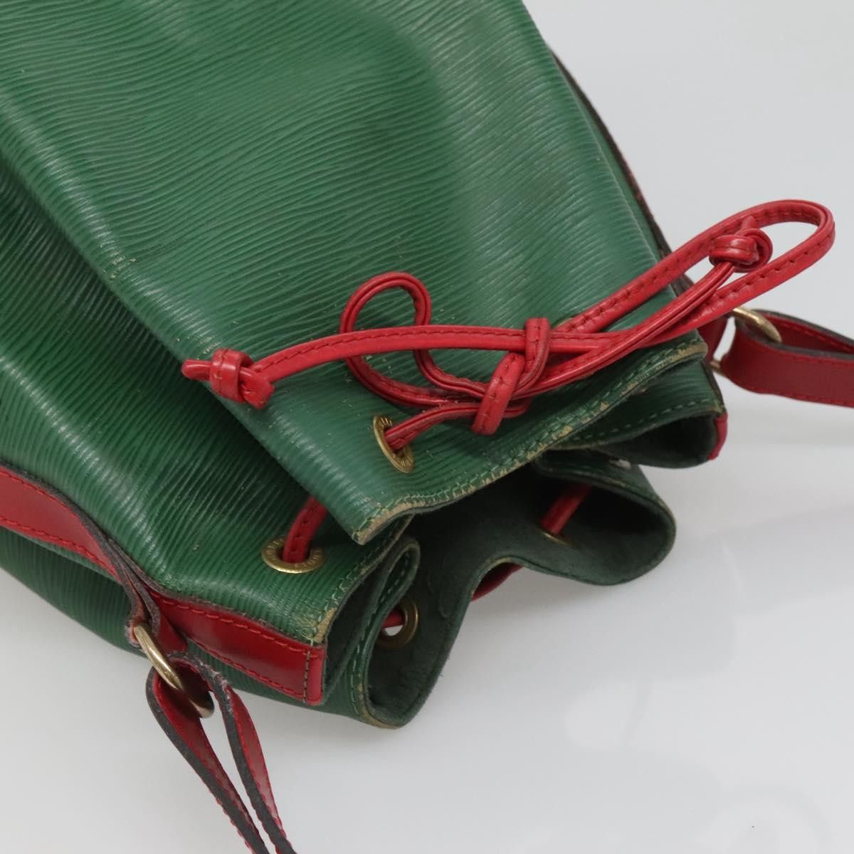 Louis Vuitton LOUIS VUITTON Epi Petit Noe Shoulder Bag Bicolor Green Red Size ONE SIZE - 6 Thumbnail