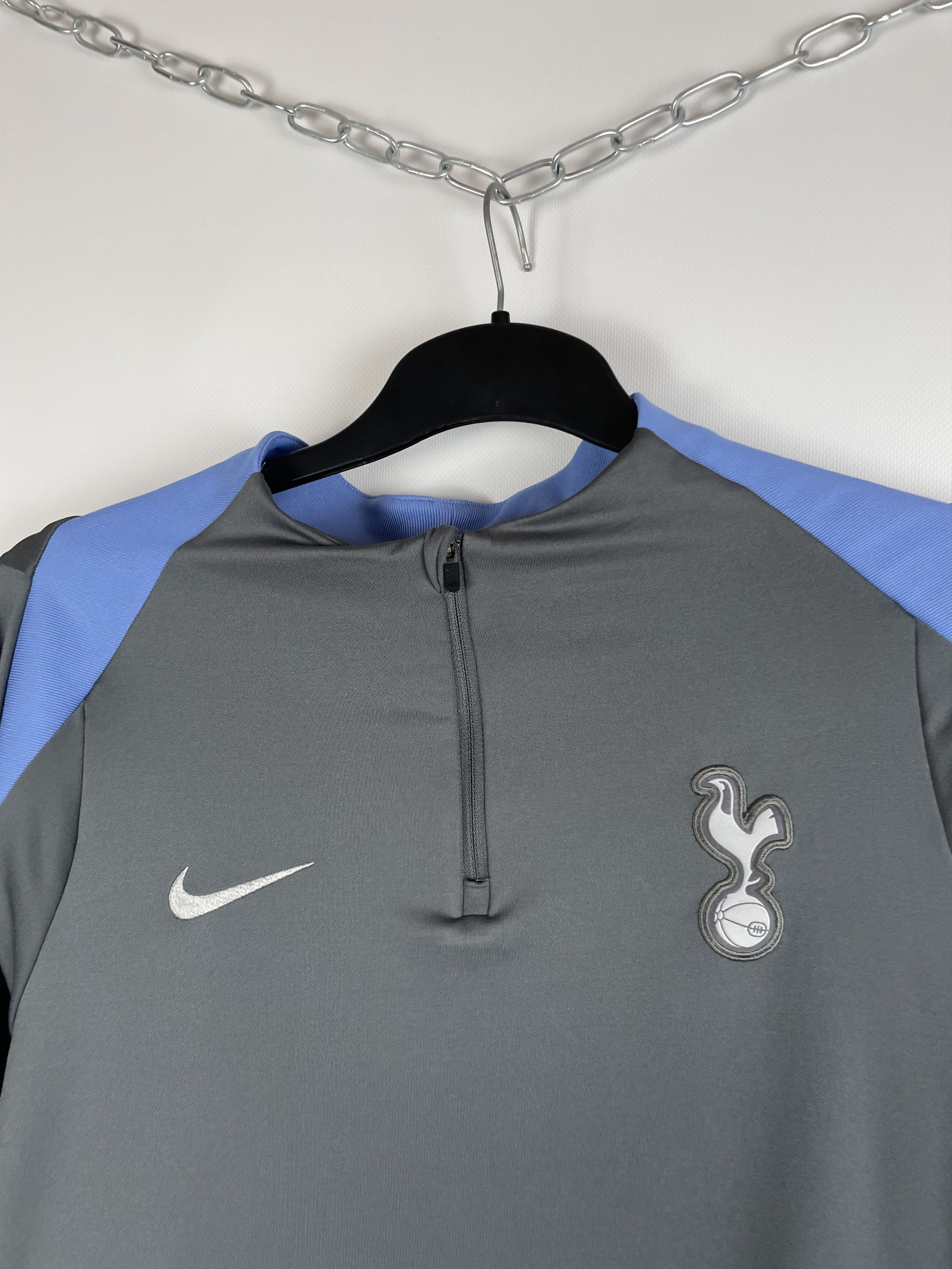 Vintage Nike Tottenham Soccer Long Sleeve Size US XL / EU 56 / 4 - 4 Thumbnail