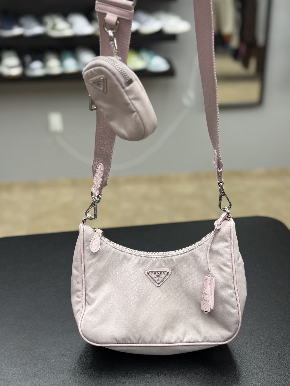 Prada Prada Re-Edition 2005 shoulder bag in pink Size ONE SIZE - 25 Thumbnail