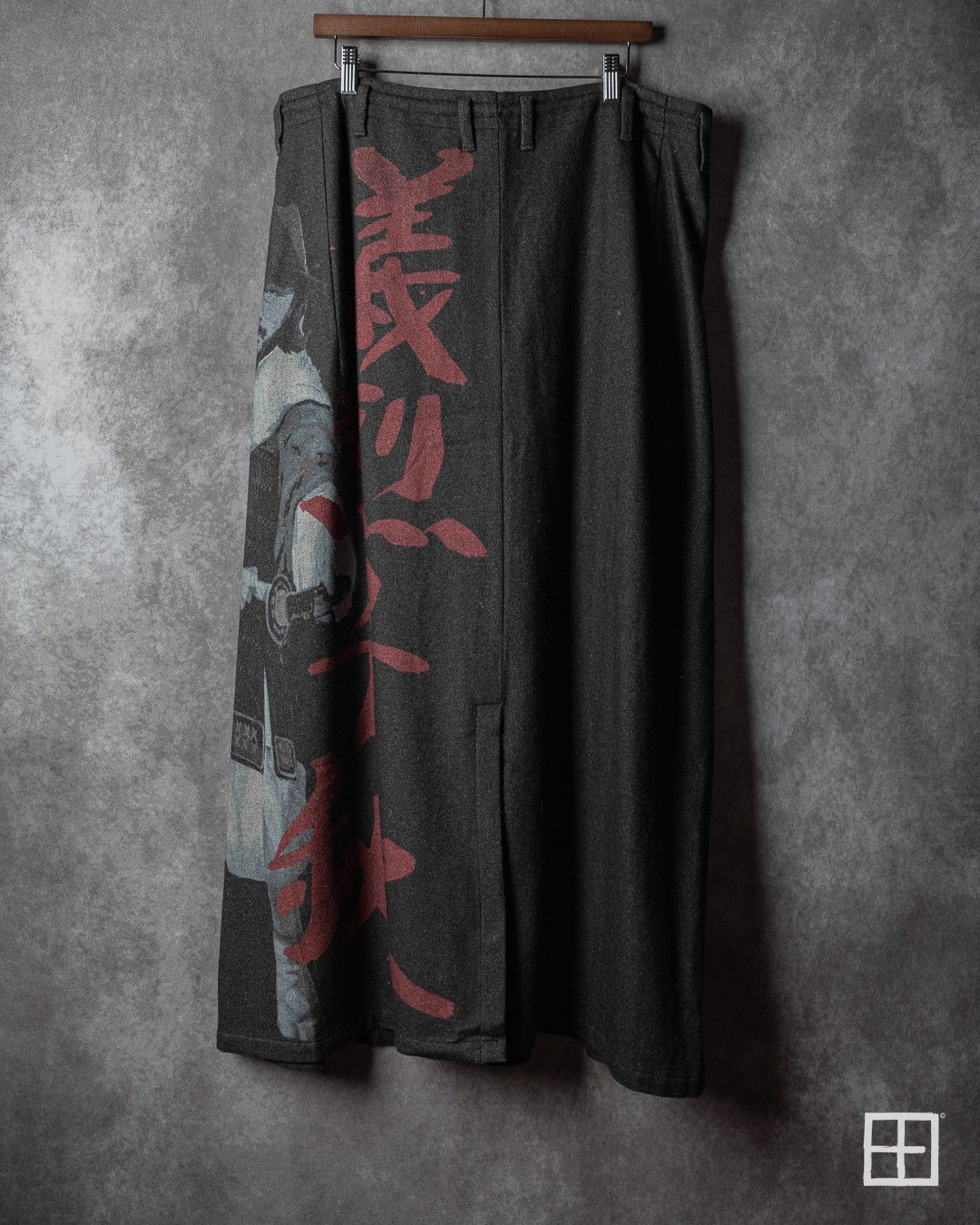 Yohji Yamamoto Yohji Yamamoto Pour Homme Black Scandal AW18 Printed Skirt Size US 32 / EU 48 - 2 Thumbnail