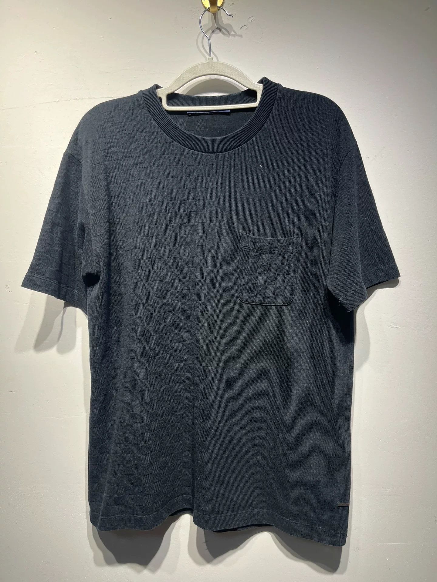 Louis Vuitton Louis Vuitton Checkered Blue T-Shirt M Men Size US M / EU 48-50 / 2 - 1 Thumbnail