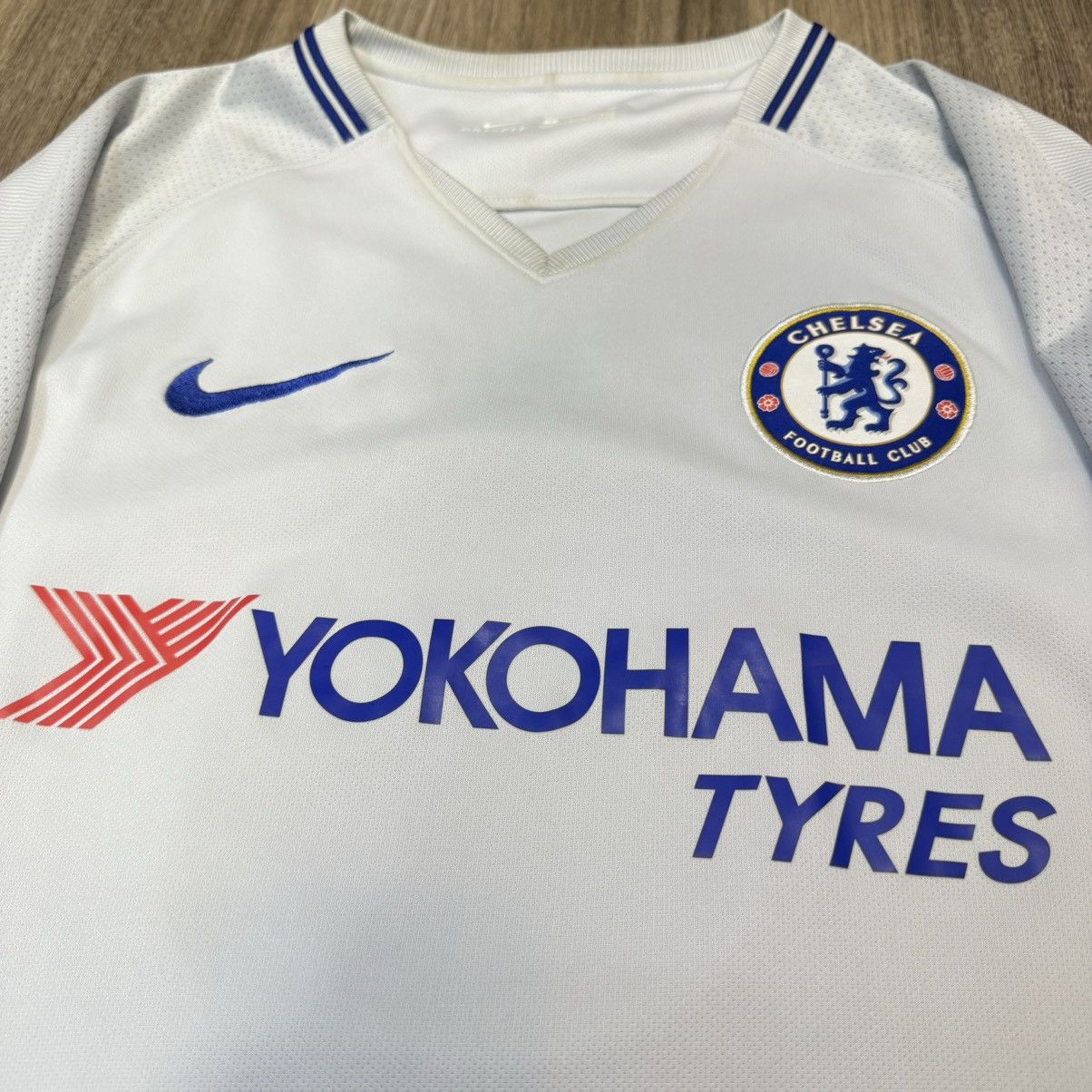 Nike Chelsea 17/18 away shirt #9 Morata Size US S / EU 44-46 / 1 - 3 Thumbnail