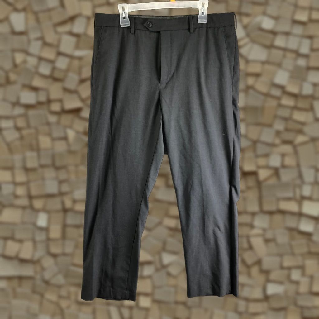 Croft & Barrow Croft & Barrow Mens 38x32 Gray Slack Dress Pants Mid Rise Straight Leg Flat Front Casual Business Formal Size US 38 / EU 54 - 1 Thumbnail