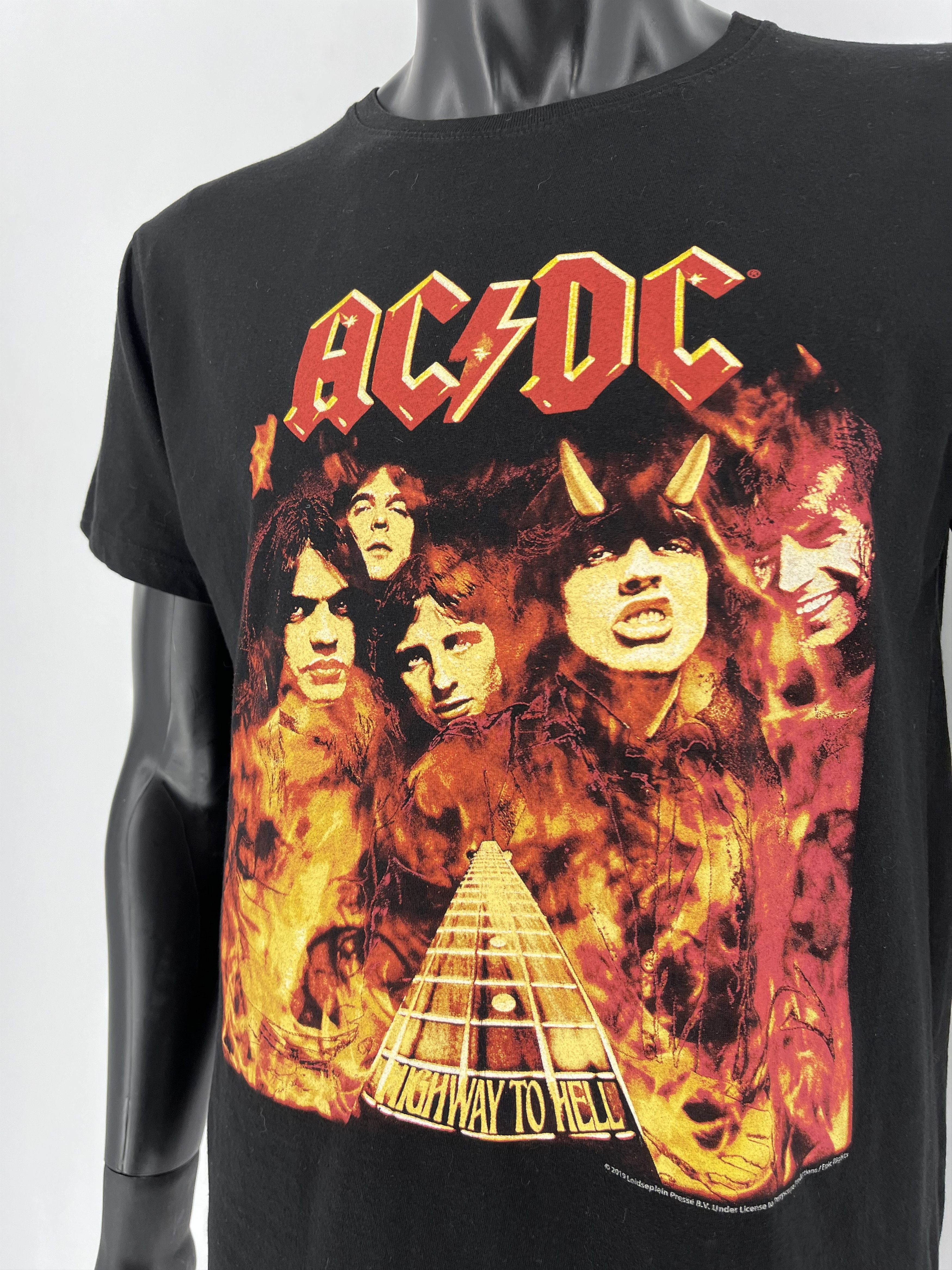 Band Tees Vintage Y2K Ac/Dc Highway To Hell World Tour BAND TEE Size US M / EU 48-50 / 2 - 7 Thumbnail