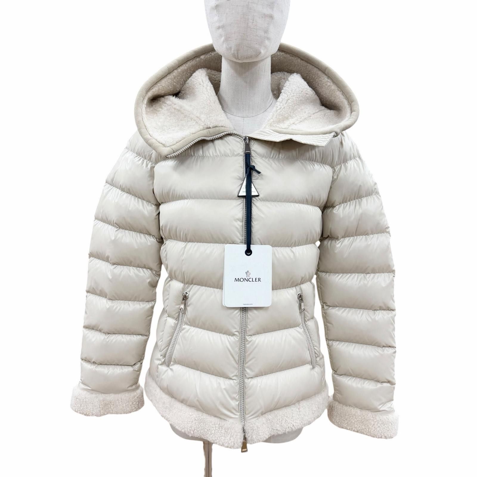 Moncler Moncler Moncler GUICHARD Down Jacket Textile Outerwear H20931A00102 DUTY FREE for USA Size ONE SIZE - 1 Thumbnail