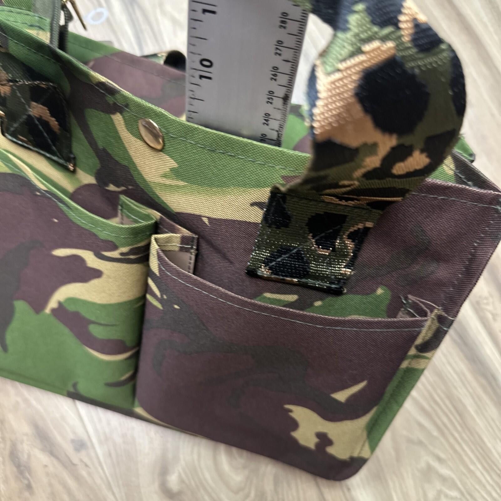 The Unbranded Brand Camouflage Print Tote Bag Gold Hardware Detachable Size ONE SIZE - 8 Thumbnail