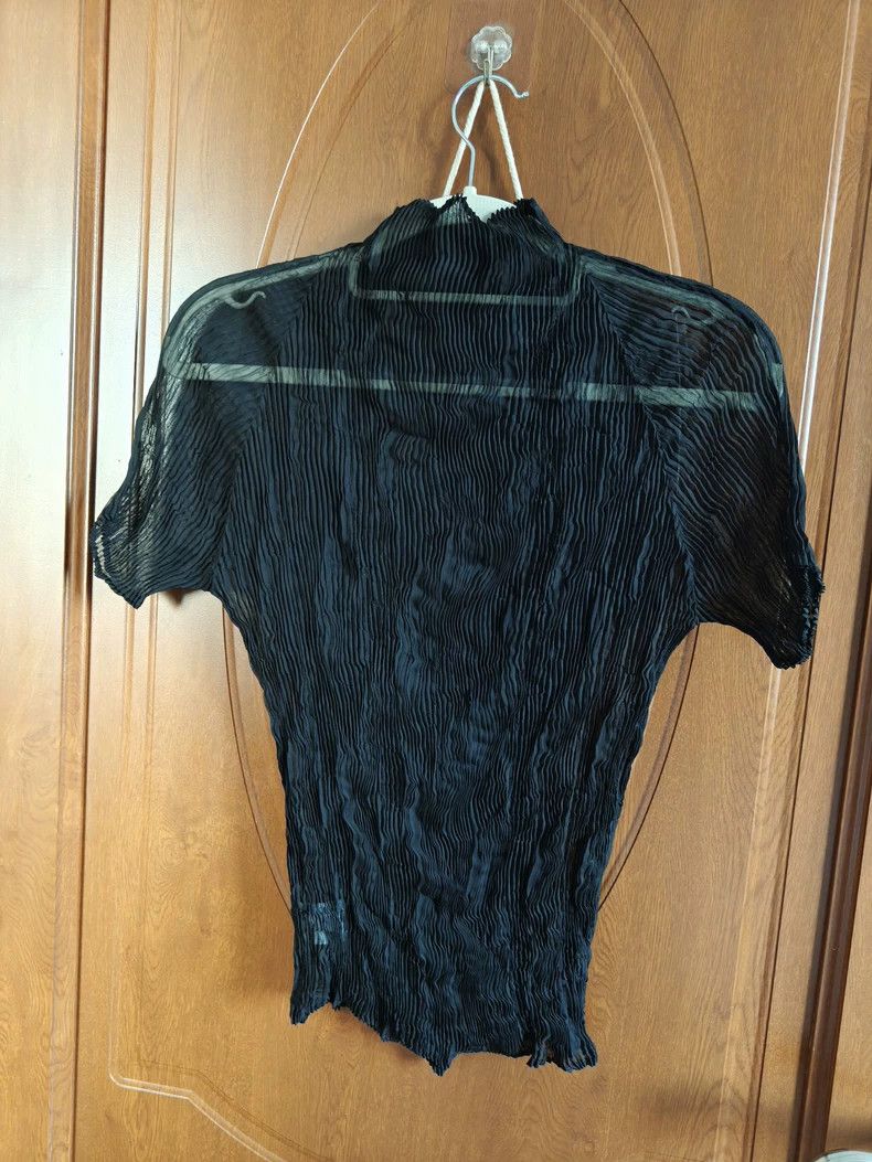 Issey Miyake Issey Miyake size:2 Black short-sleeved shirt with willow Size XS / US 0-2 / IT 36-38 - 2 Thumbnail