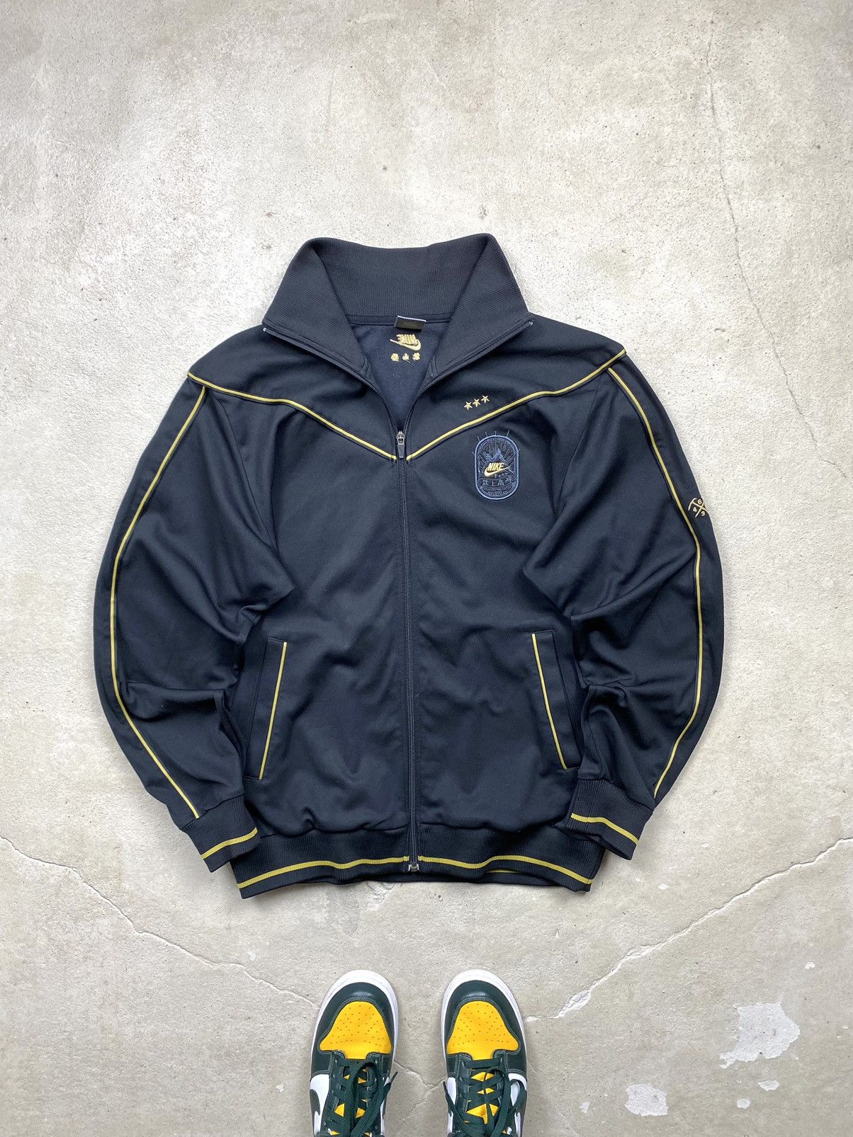 Nike Very Rare! Vintage Japanese Nike Soccer Jacket Jersey Size US XXL / EU 58 / 5 - 1 Thumbnail