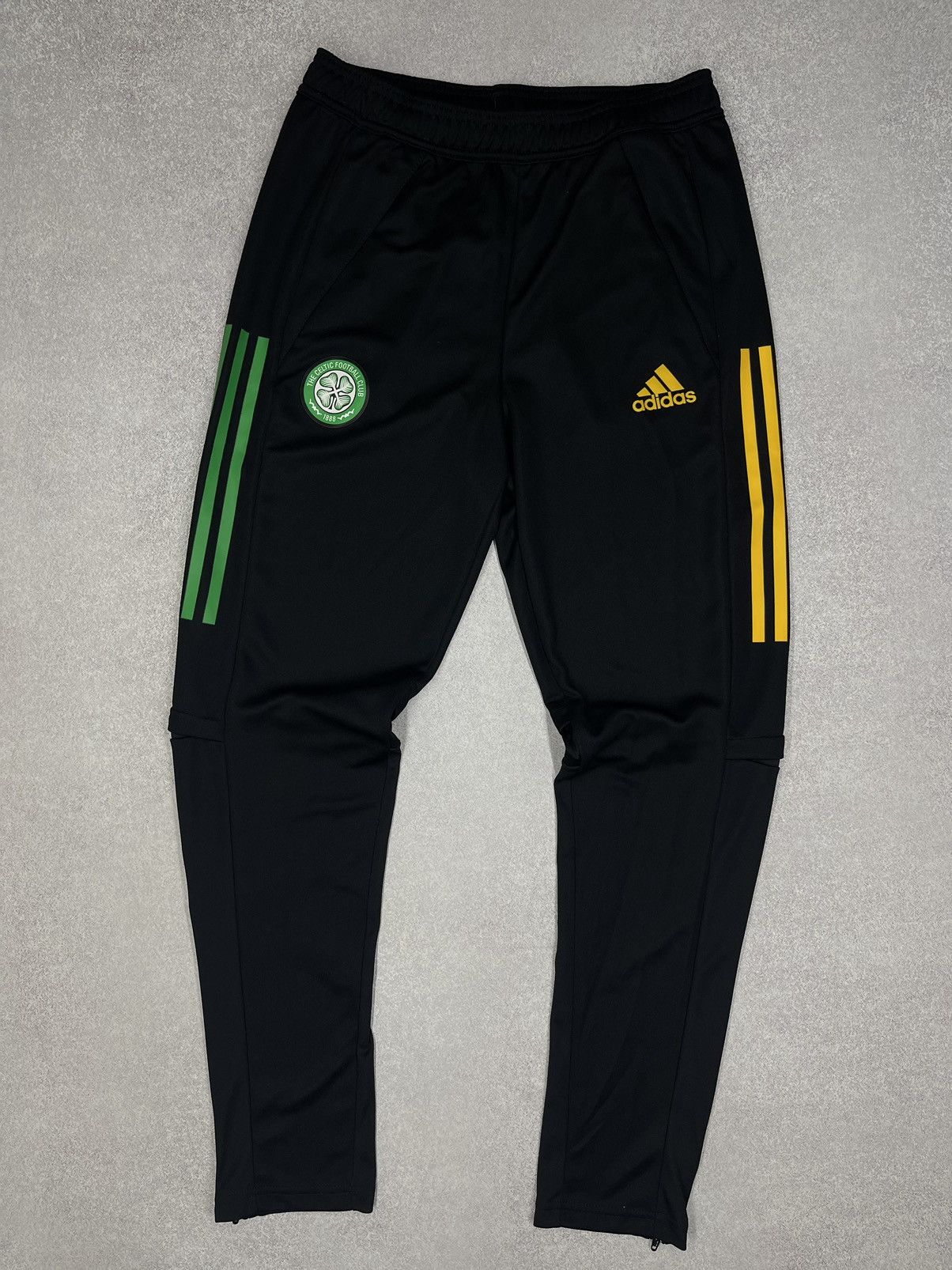 Adidas Mens Adidas Celtic Black Sweatpants Aeroready Soccer Jersey Size US 30 / EU 46 - 2 Thumbnail