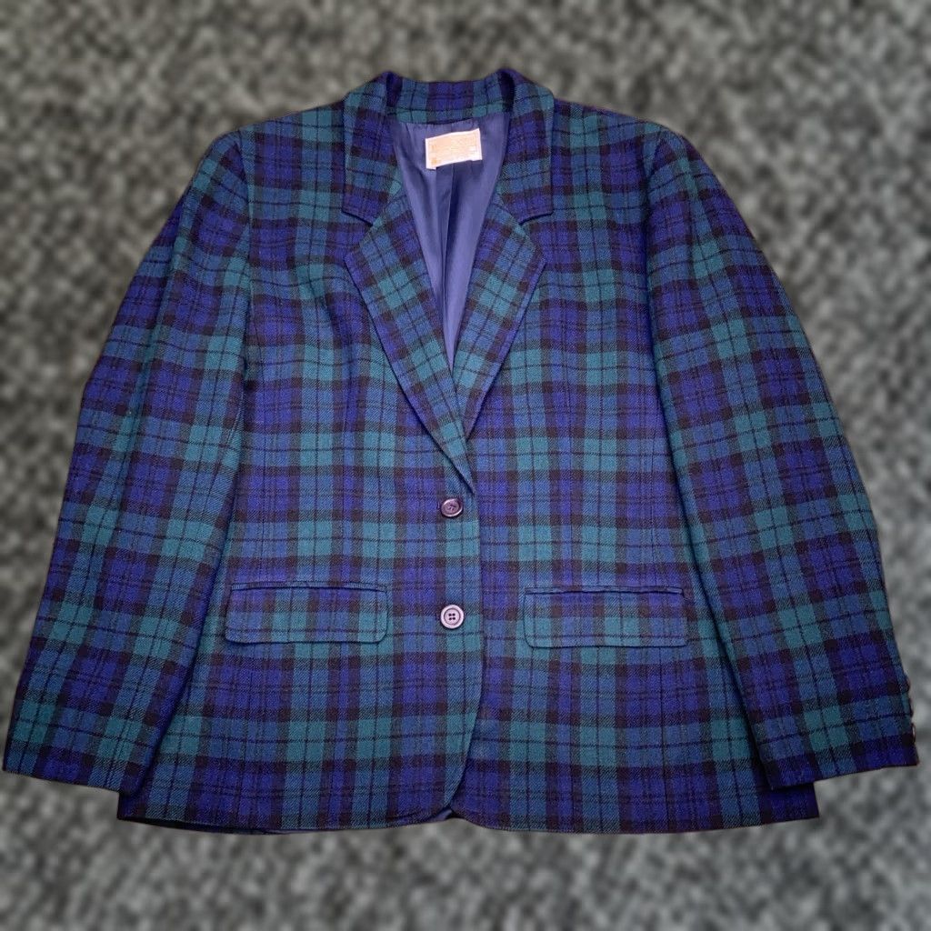 Pendleton VINTAGE Pendleton Blazer Green Tartan Plaid Wool Holiday Jacket Blazer Women's 12 Notch Lapel Regular Long Sleeve Wool Size XL / US 12-14 / IT 48-50 - 1 Thumbnail