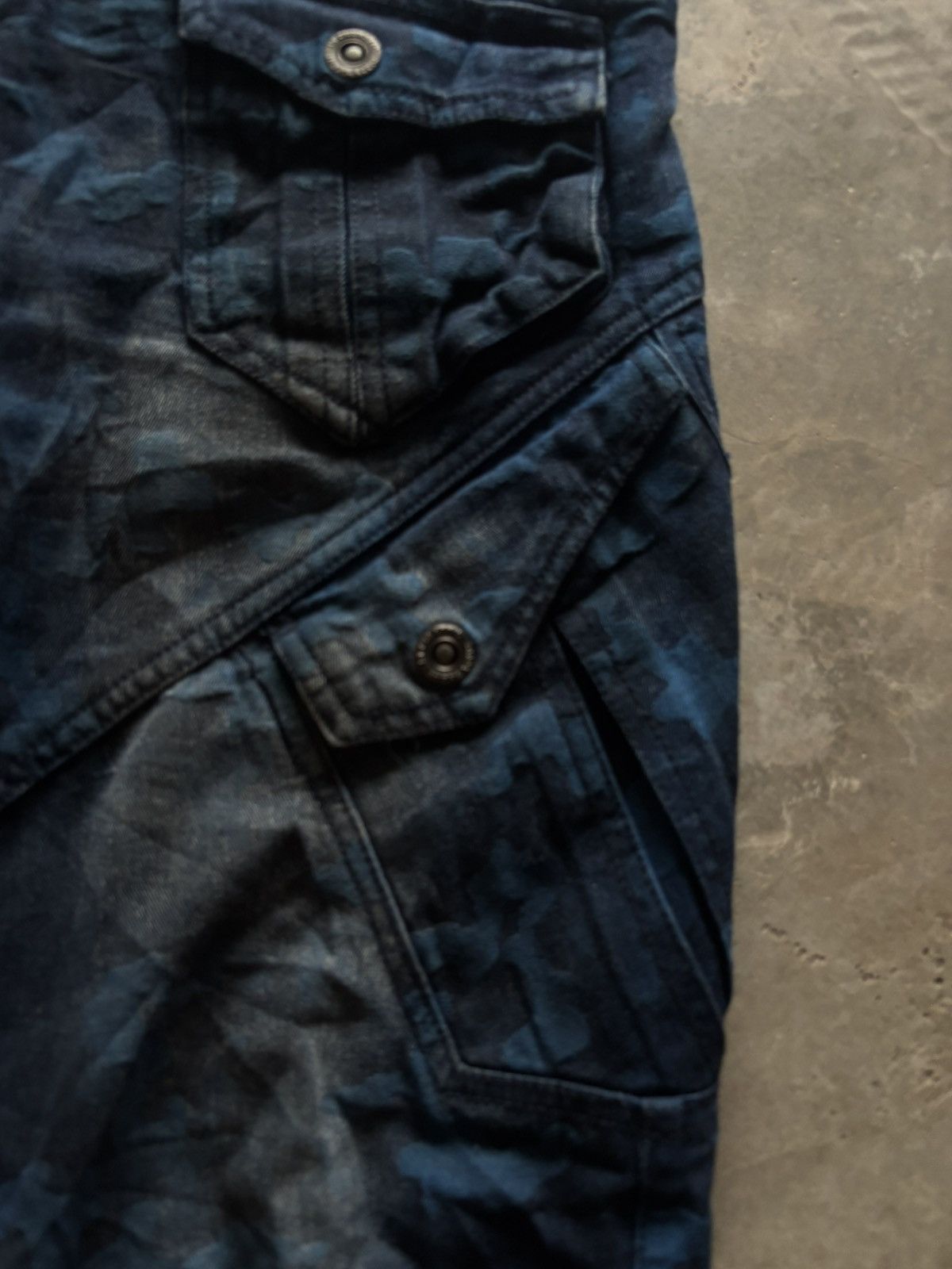 In The Attic IN THE ATTIC CAMO CARGO PANT FADE WASHED MULTIPCOKET Size US 32 / EU 48 - 11 Thumbnail