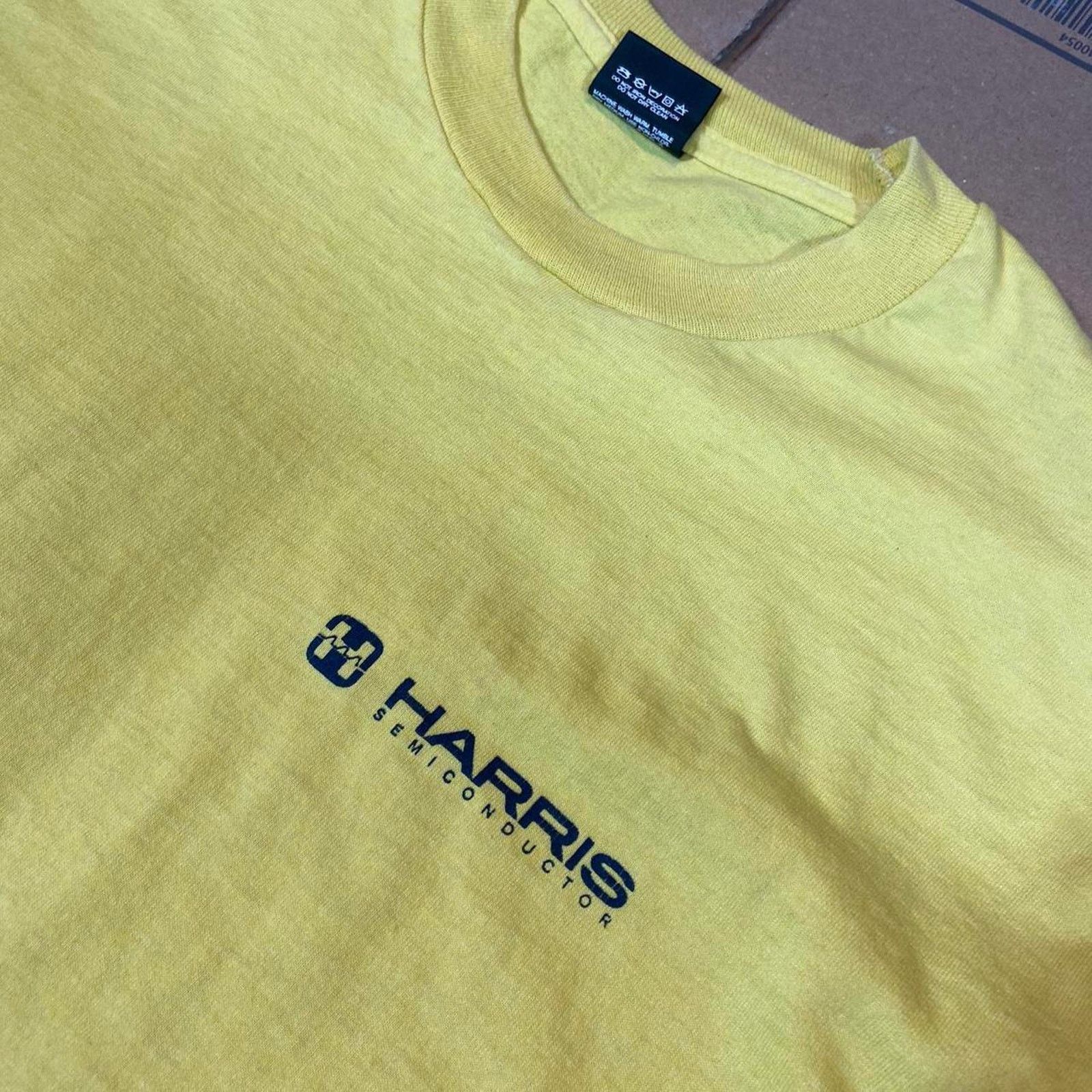 Other 90s yellow harris semi conductors tee shirt Size US XL / EU 56 / 4 - 3 Thumbnail