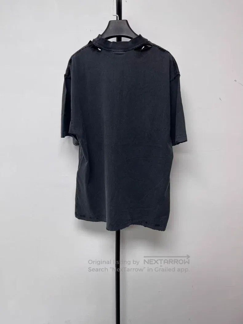 Balenciaga Balenciaga Solid Color Round Neck Drop Shoulder Sleeve T-S Size US XS / EU 42 / 0 - 2 Thumbnail