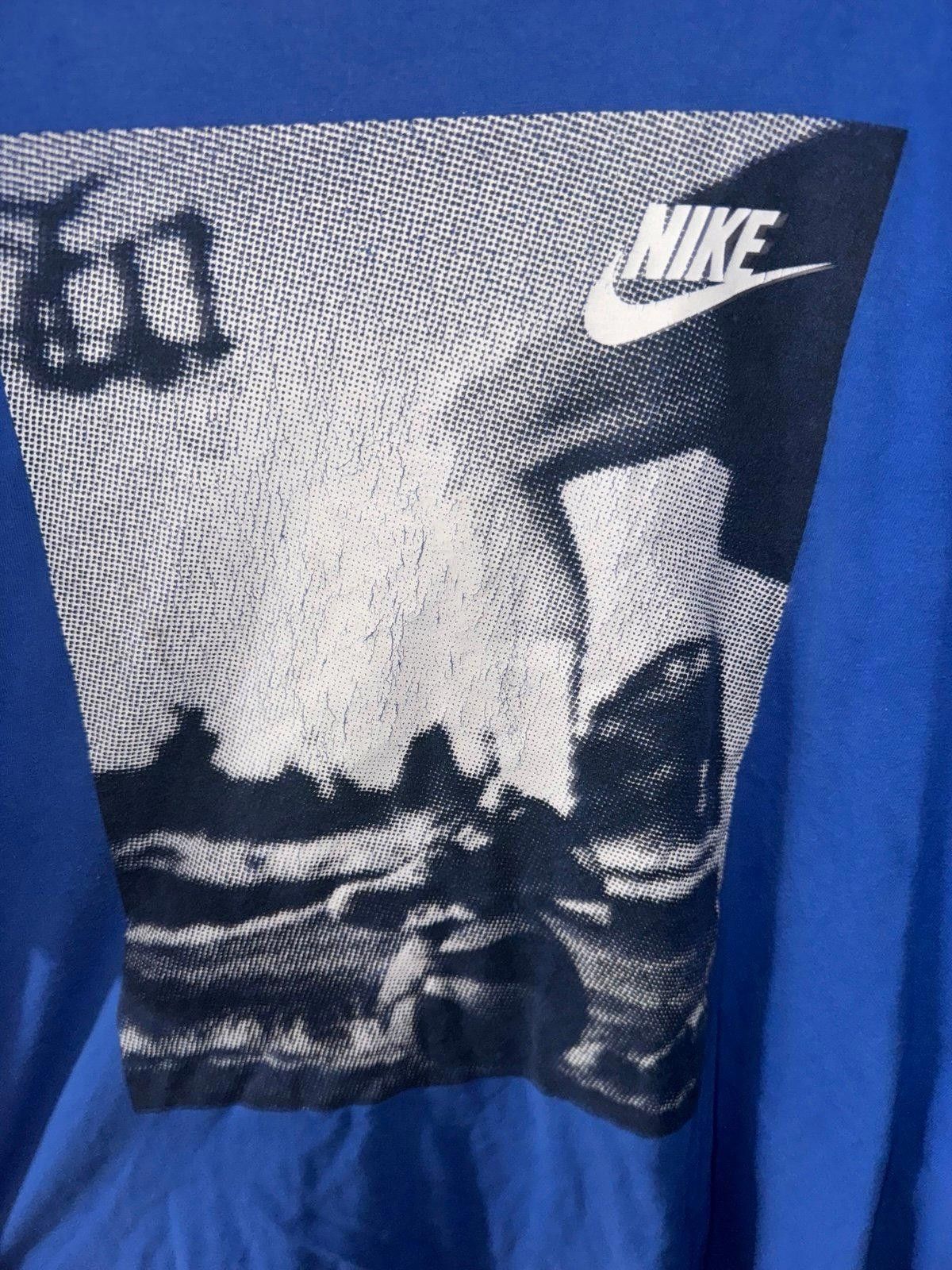 Nike Vintage Y2K Nike Soccer Sports T-Shirt Blue Sz L Rare Size US L / EU 52-54 / 3 - 3 Thumbnail