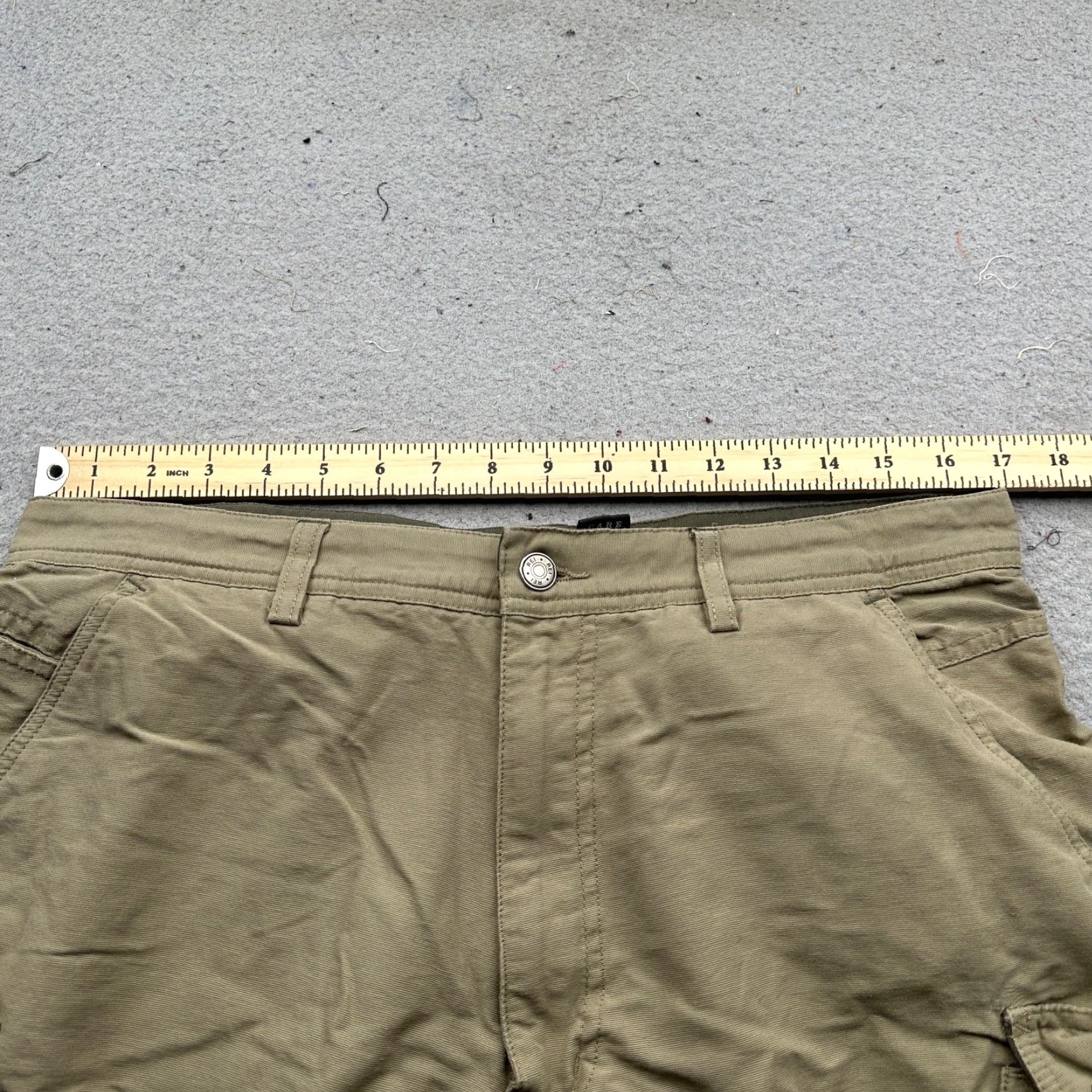 Vintage REI Co-op Trailmade Convertible Shorts Pants Cargo Men 34x32 Olive Green Green Cargo Pants Men 34x32 Vintage No Size US 34 / EU 50 - 3 Thumbnail