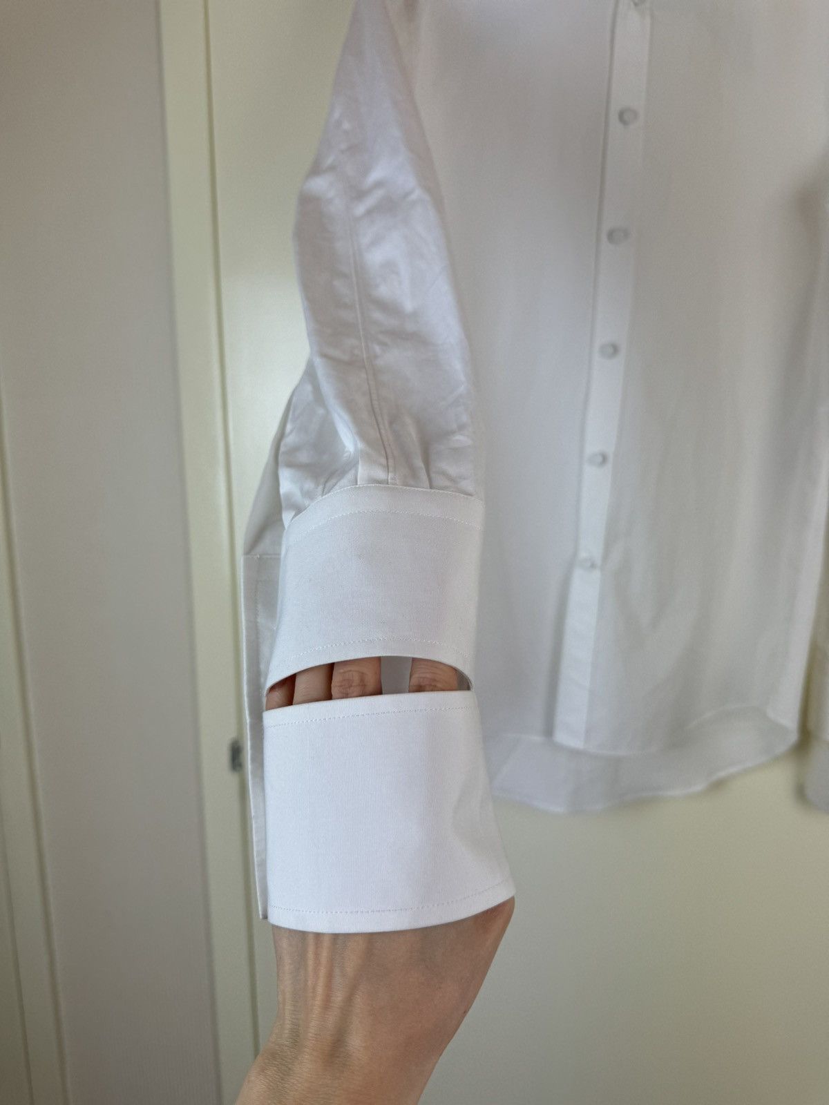 Alexander McQueen Alexander McQueen white poplin cotton classic shirt logo Size US S / EU 44-46 / 1 - 8 Thumbnail