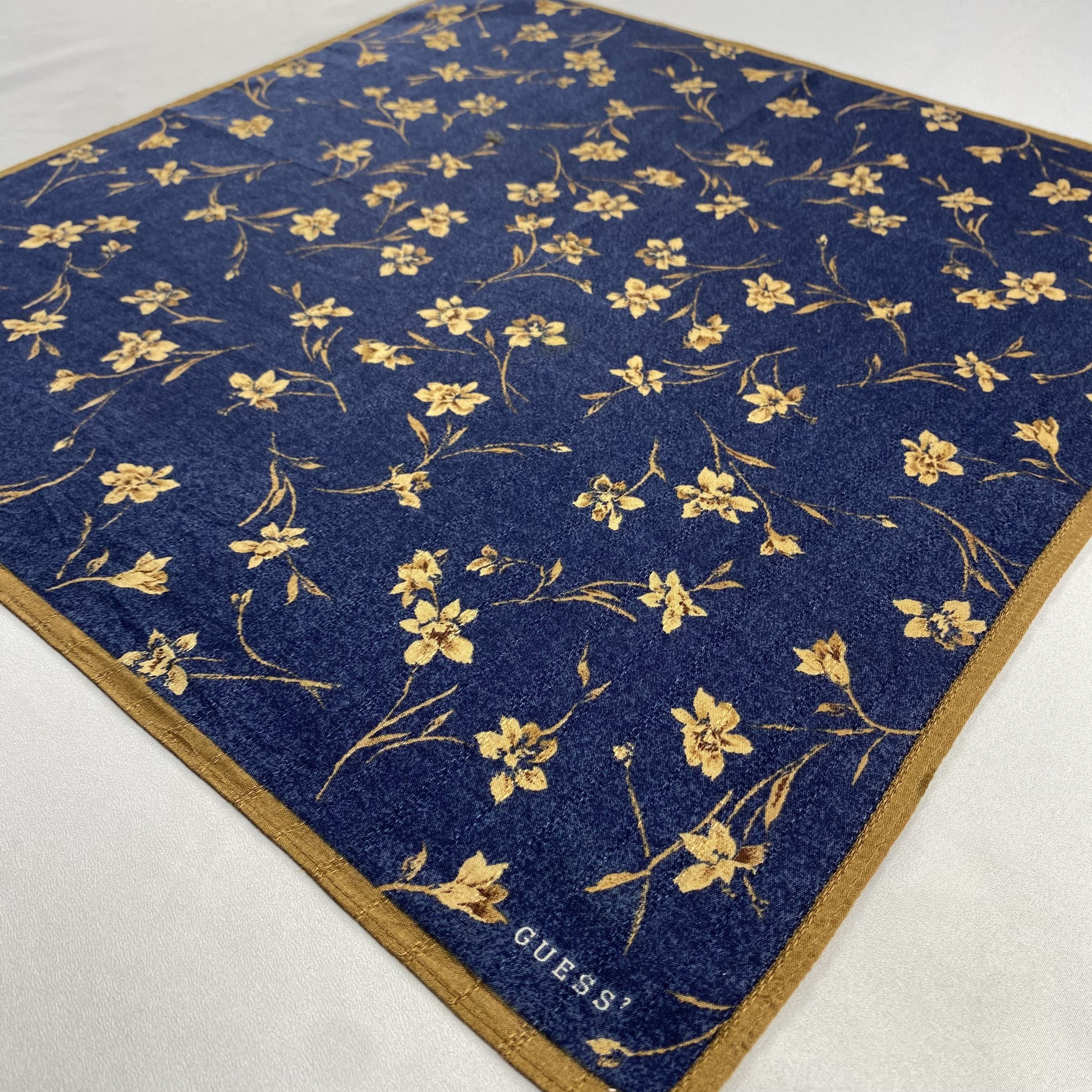 Guess × Vintage Guees Bandana/ Handkerchief / Neckerchief-P1892 Size ONE SIZE - 2 Thumbnail