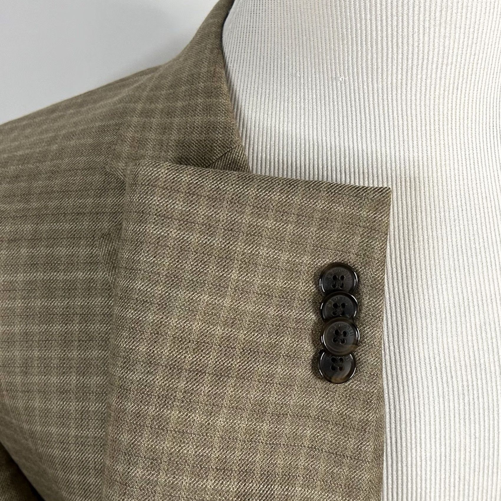 Tommy Hilfiger Tommy Hilfiger Sport Coat Beige Plaid 50L Two-Button Double Vented Wool Jacket Coat Mens Regular Long Jacket Size US XS / EU 42 / 0 - 5 Thumbnail