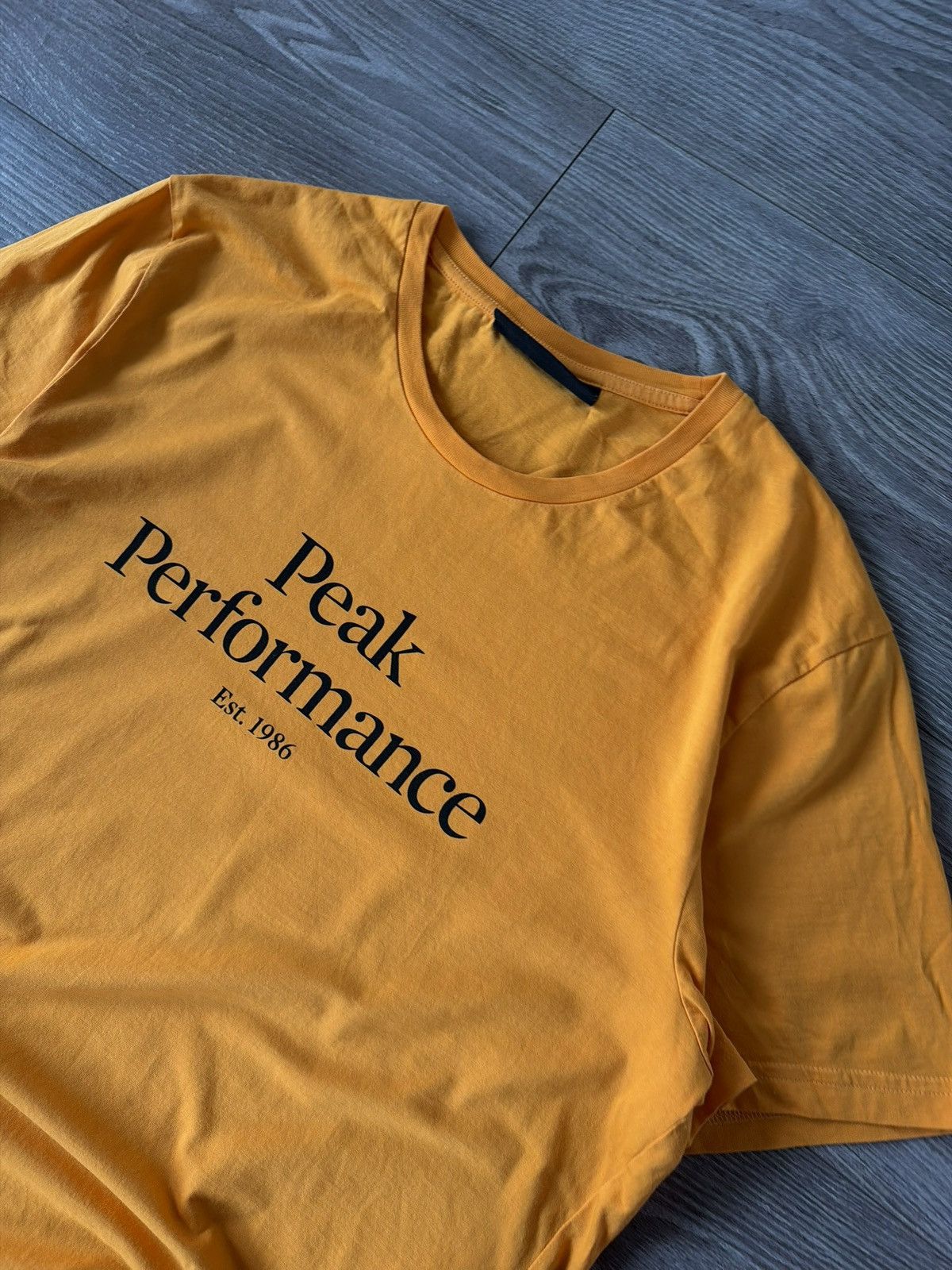 Peak Performance Peak Performance Mens Orig Tee Size US XL / EU 56 / 4 - 15 Thumbnail