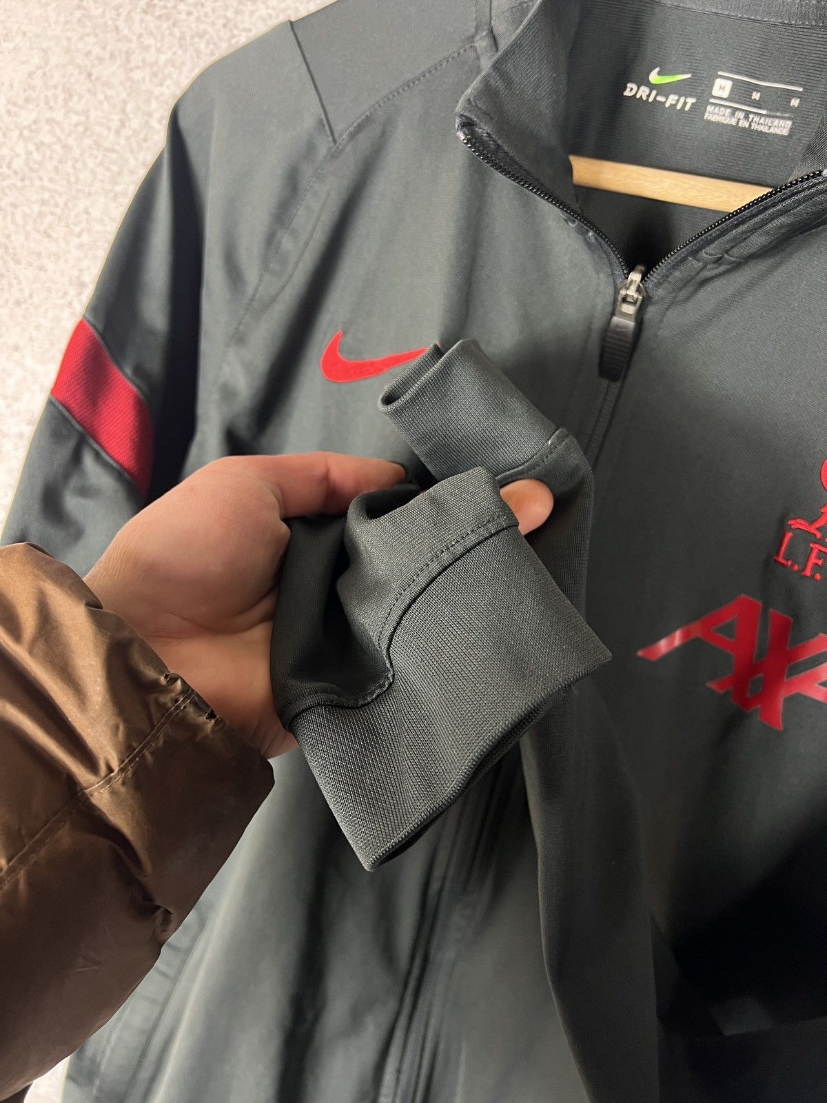 Nike Nike Liverpool 2020 2021 Full Zip Top Jacket Soccer Kit Size US M / EU 48-50 / 2 - 4 Thumbnail