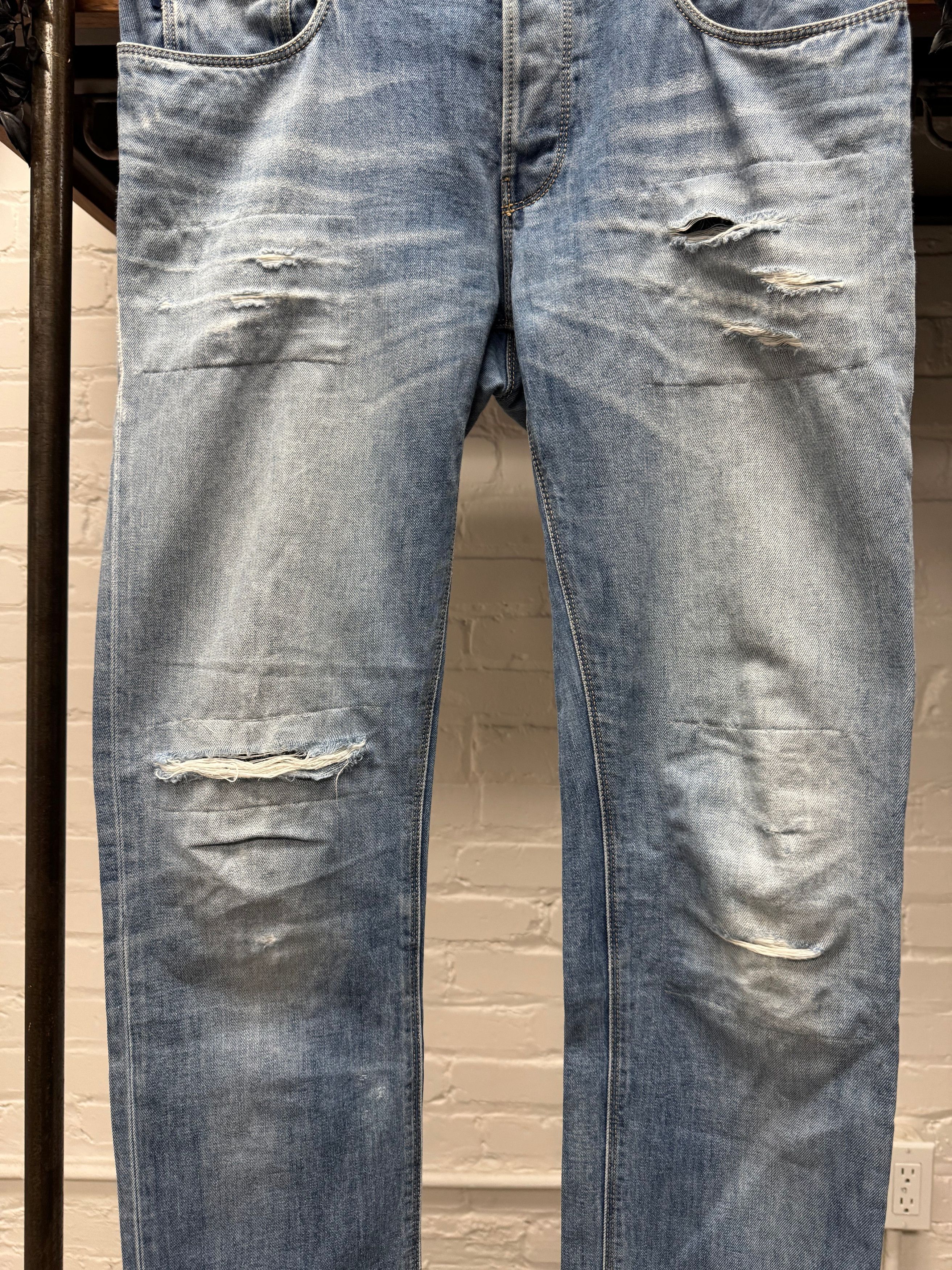 Gucci Vintage Gucci Light Wash Blue Distressed Skinny Jeans Size US 30 / EU 46 - 2 Thumbnail