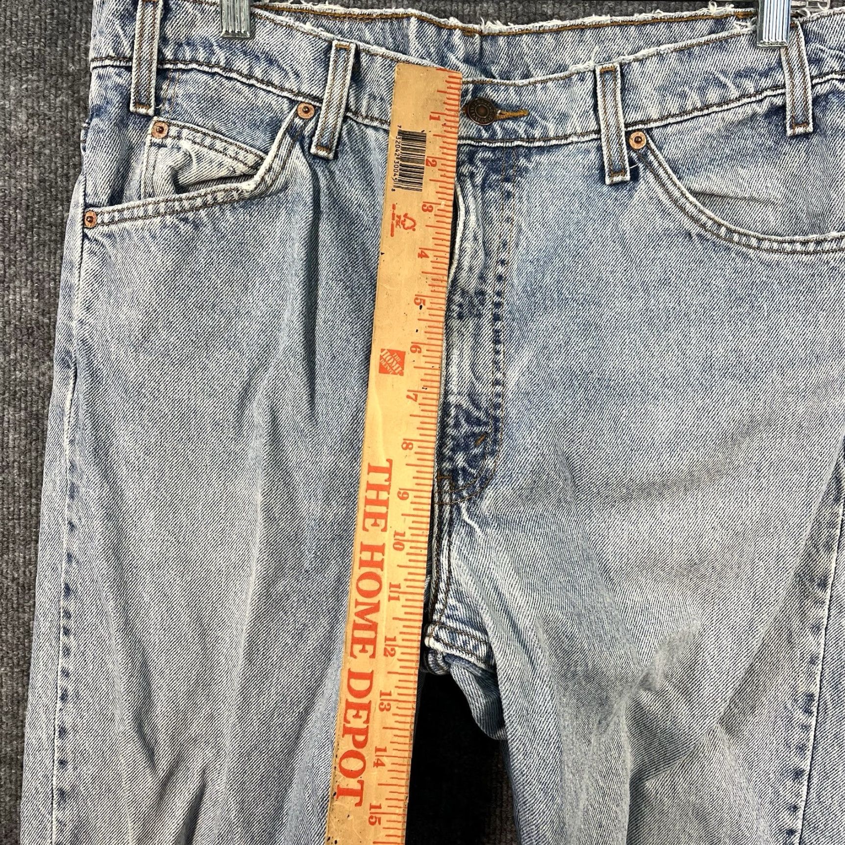 Levi's VINTAGE Levi's Jeans 505 Mens 33x28 Regular Denim Distressed 80s Orange Tab Made USA USA 5-Pocket Size US 33 - 7 Thumbnail