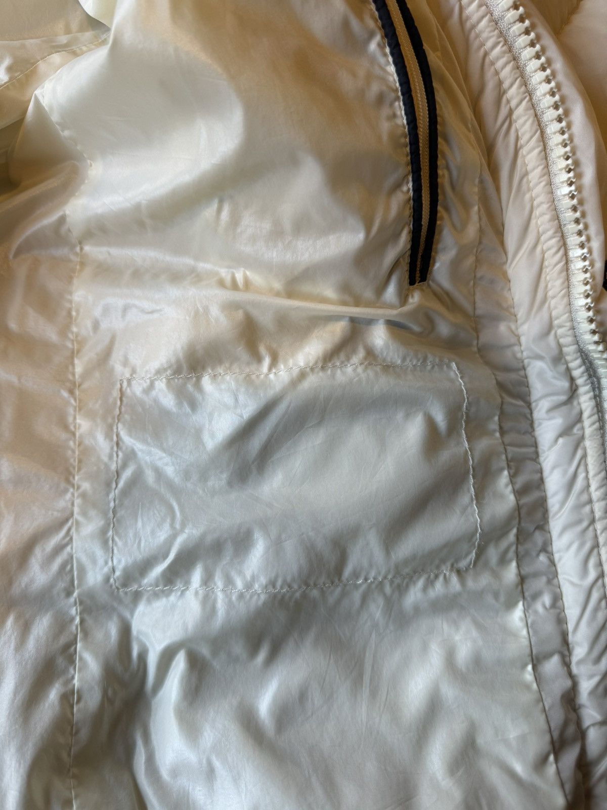 Moncler Moncler jacket Austin size 3 white Size US M / EU 48-50 / 2 - 7 Thumbnail