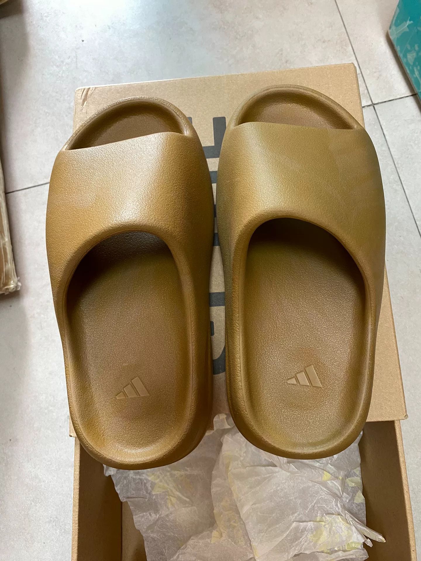 Yeezy Yeezy Lowtop Sneakers 38 Men Size US 6 / EU 39 - 1 Thumbnail