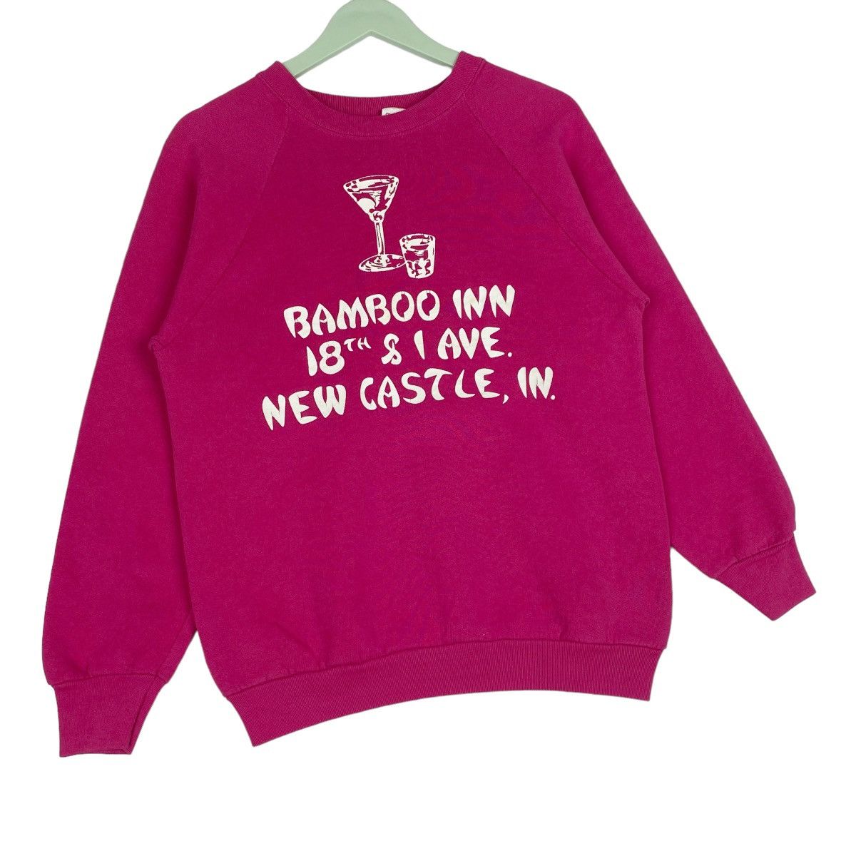 Fruit Of The Loom 80s Bamboo Inn New Castle Sweatshirt Fullover Jumper Size US M / EU 48-50 / 2 - 4 Thumbnail