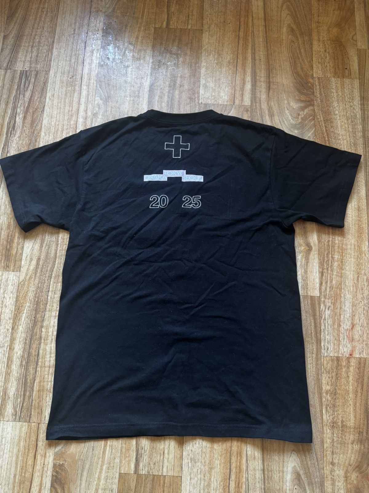 Band Tees 2HOLLIS ASIA TOUR MERCH Size US M / EU 48-50 / 2 - 5 Thumbnail
