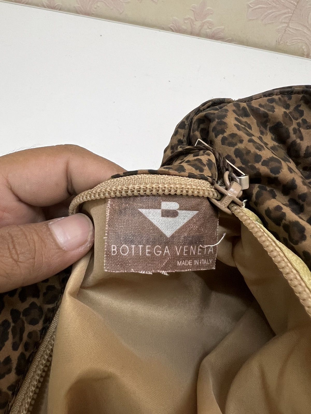 Bottega Veneta Vintage Bottega Veneta Italy Overprint Shoulder Bag Size ONE SIZE - 12 Thumbnail