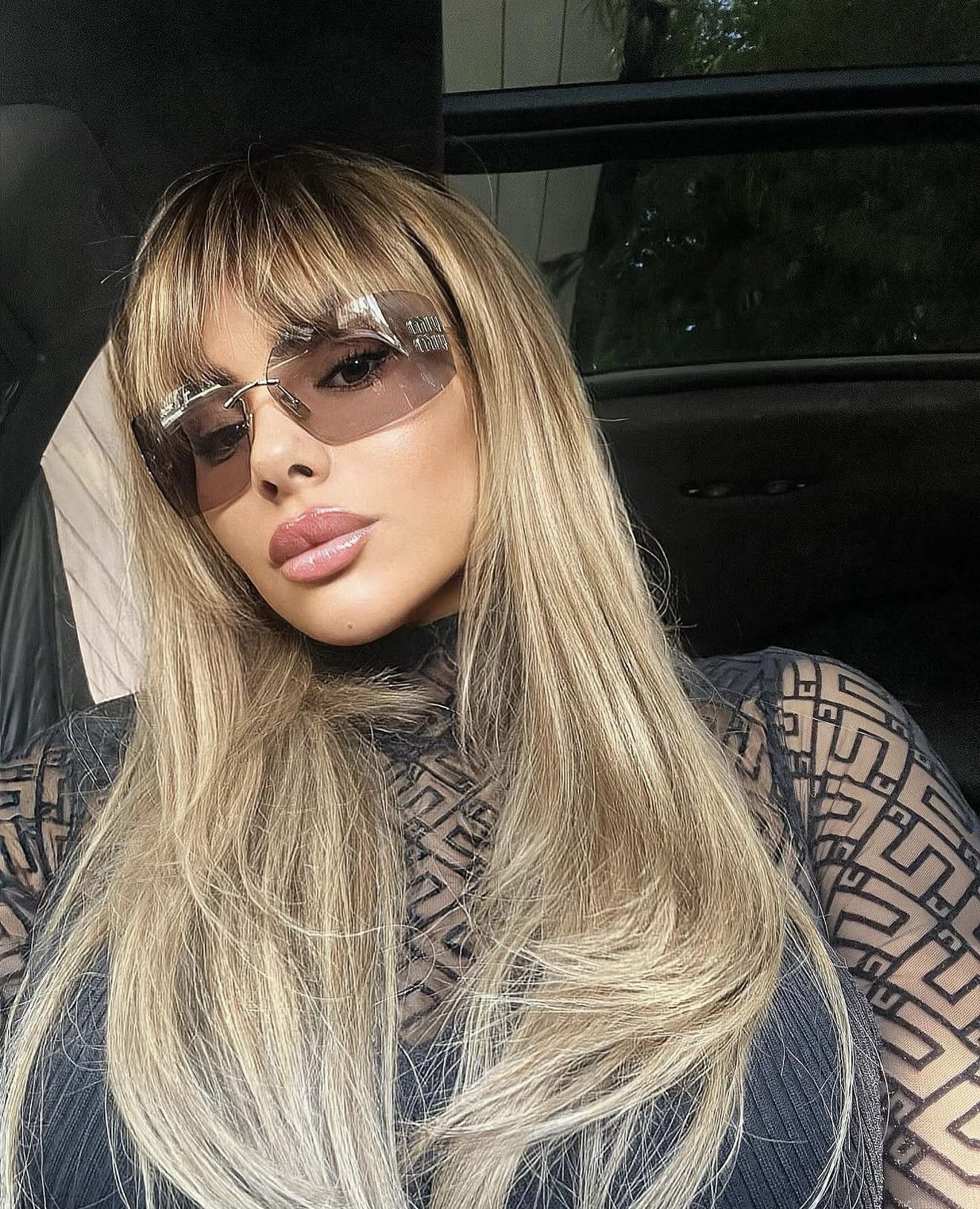 Miu Miu Miu Miu 54YS gold Sunglasses with Smoke Gradient Lenses Size ONE SIZE - 1 Thumbnail