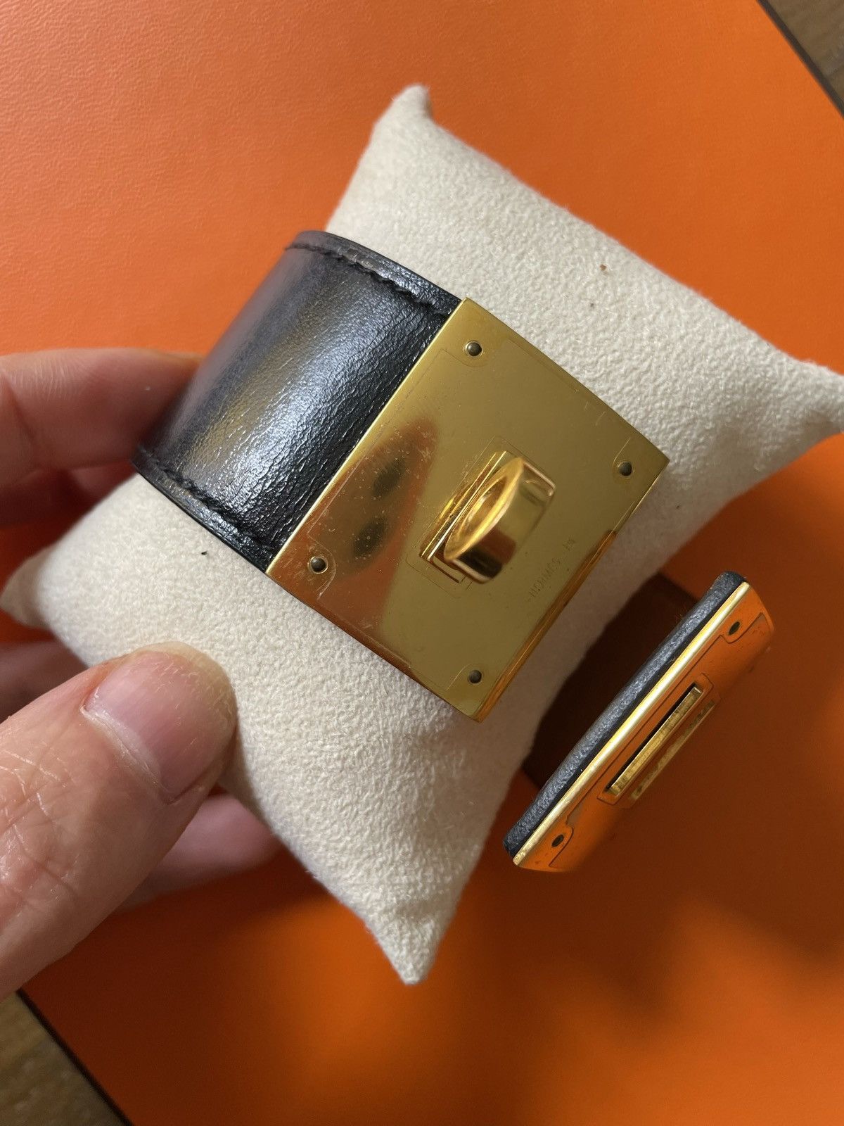 Hermes Authentic Hermes Kelly Dog Bracelet In Black Leather/Gold Size ONE SIZE - 4 Thumbnail