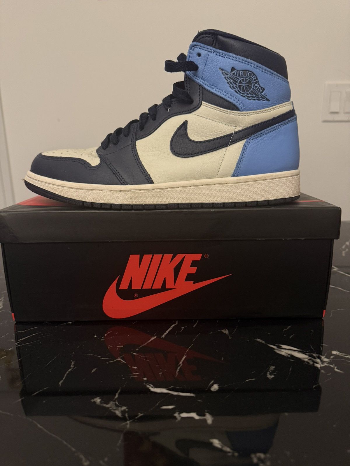 Nike Air Jordan 1 Retro High OG 'Obsidian' (2019) Size US 9.5 / EU 42-43 - 9 Thumbnail