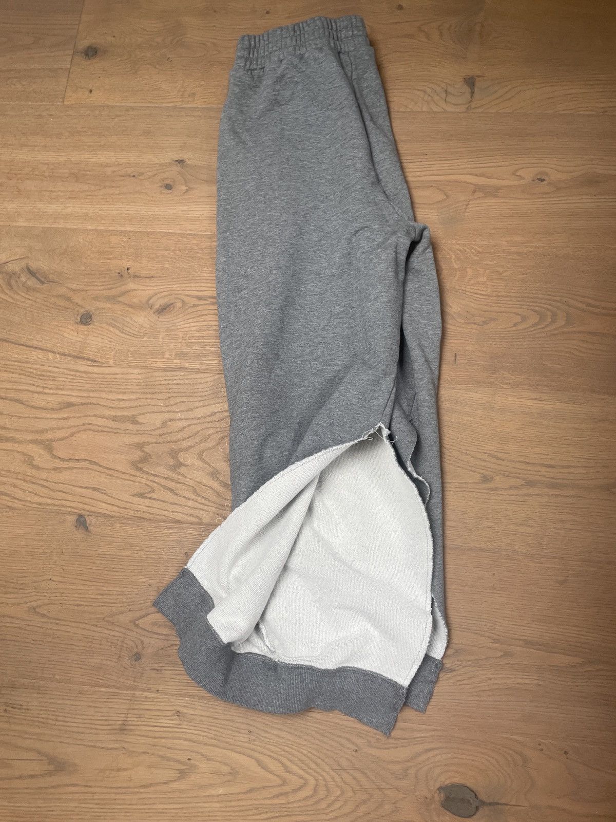 MM6 × Maison Margiela MM6 SS21 Studio Collection Description Print Sweatpants Size 26" / US 2 / IT 38 - 3 Thumbnail