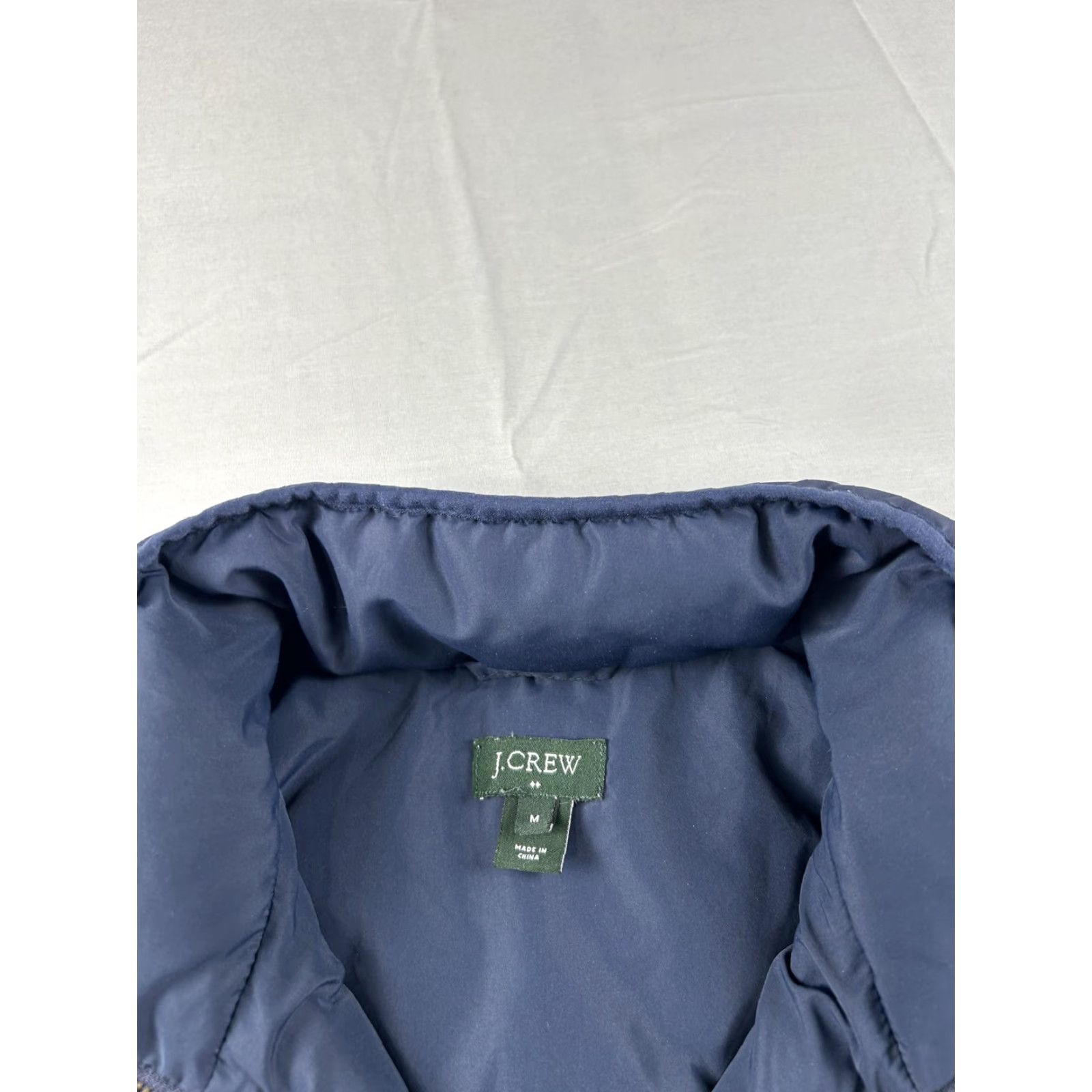 J.Crew J.CREW Vest Womens M Blue Quilted Puffer Sleeveless Full Zip Pockets Size M / US 6-8 / IT 42-44 - 3 Thumbnail