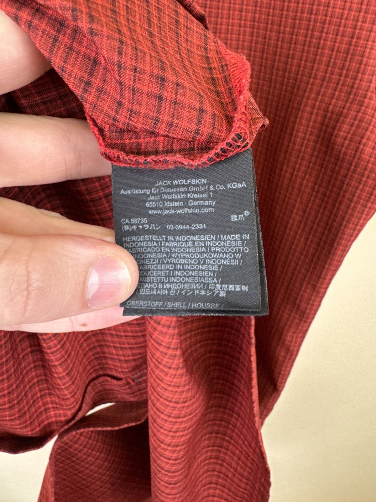 Jack Wolfskin Jack Wolfskin T shirt Shirt Button Up L Checked Casual Red 🏕️ Size US L / EU 52-54 / 3 - 19 Thumbnail