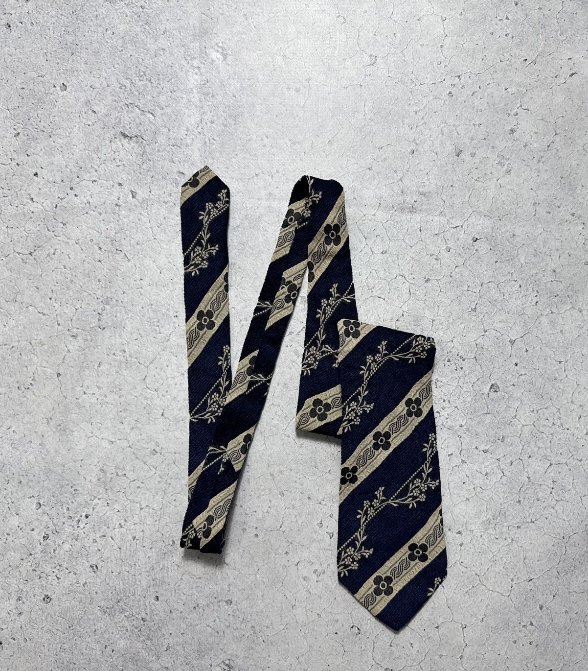 Kenzo Kenzo Luxury Tie Vintage Size ONE SIZE - 1 Thumbnail